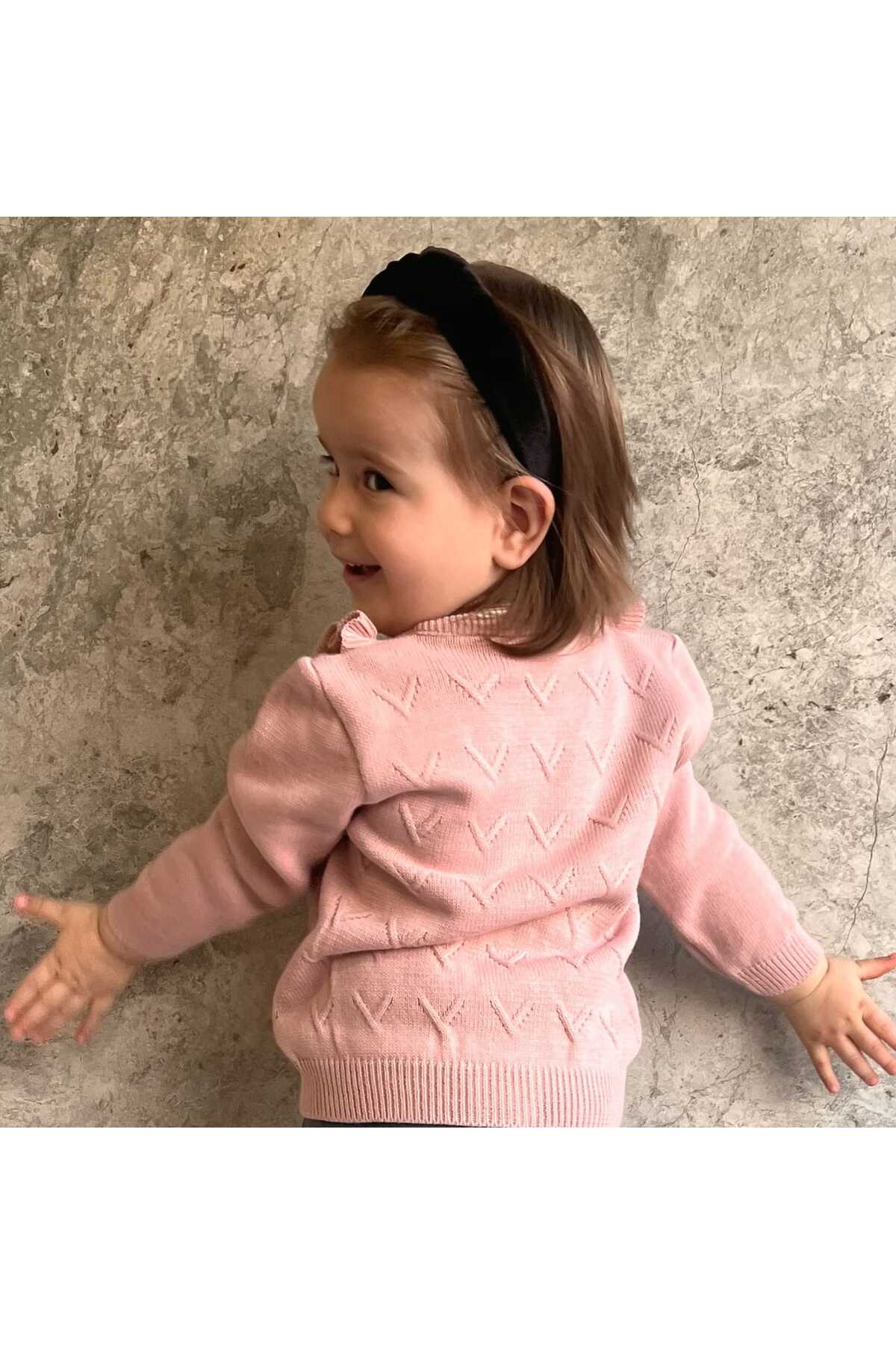 BECOL BABY BECOL TRİKO V-YAKA FIRFIR ÖNDEN DÜĞMELİ KIZ BEBEK HIRKA fotoğrafı 2 (önizleme)