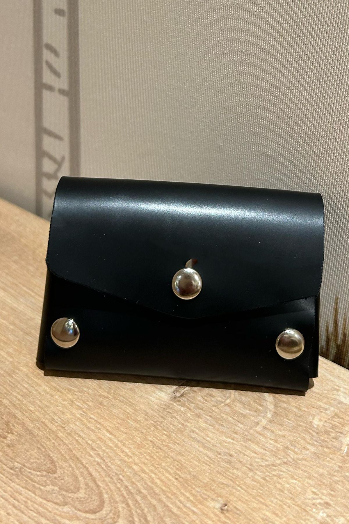 کیف پول مردانه و زنانه یکپارچهسازی با سیستمعامل یکپارچه مدل چرمی RIVET RETRO هدیه KEYCHAIN NorthStyle