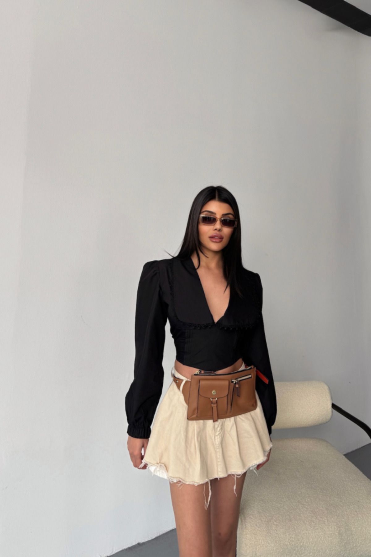Gökyüzü Moda CROP POPLİN GÖMLEK YAKA KENAR DANTEL DETAYLI - Siyah