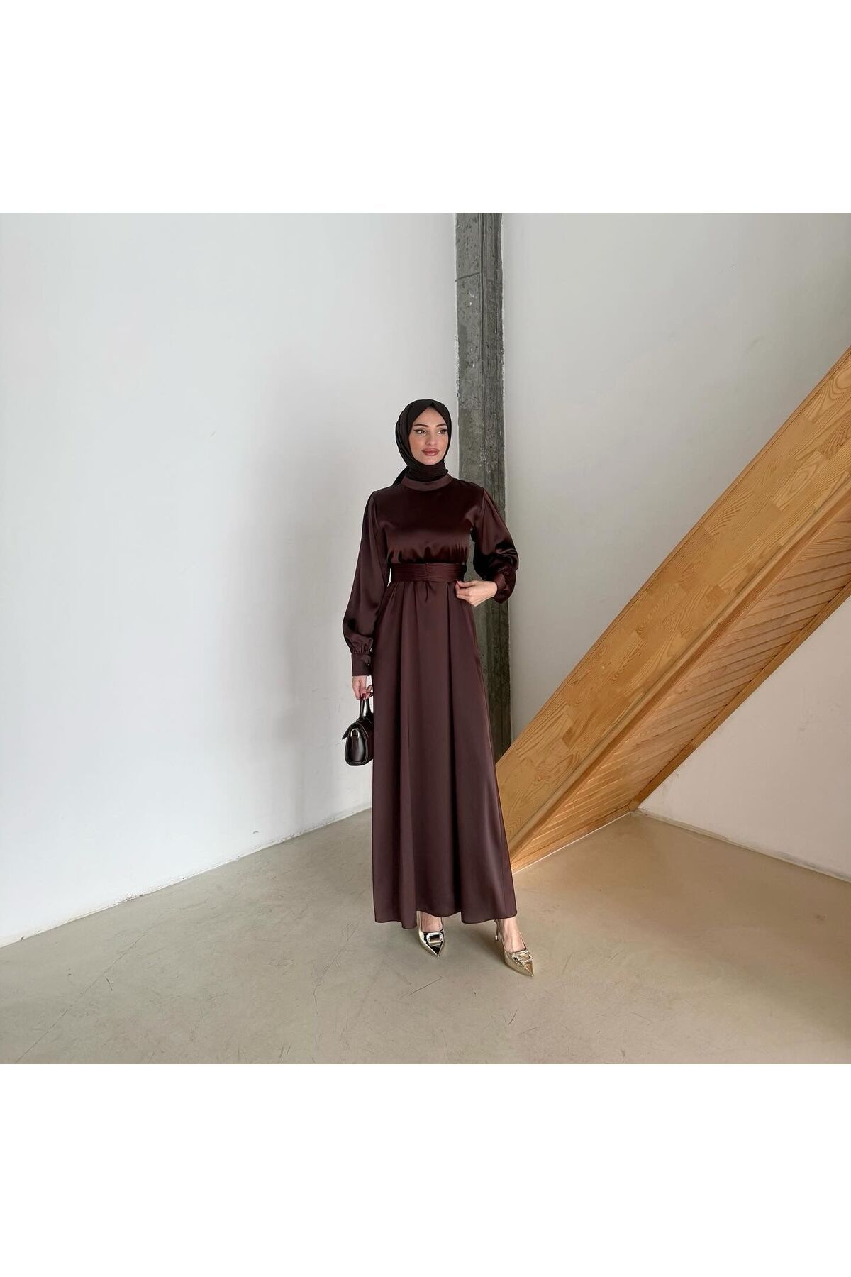 Aranlı tekstil-Σατέν Φόρεμα Hijab με μανσέτες σε γραμμή Α με ζωσμένο ζωνάκι 2