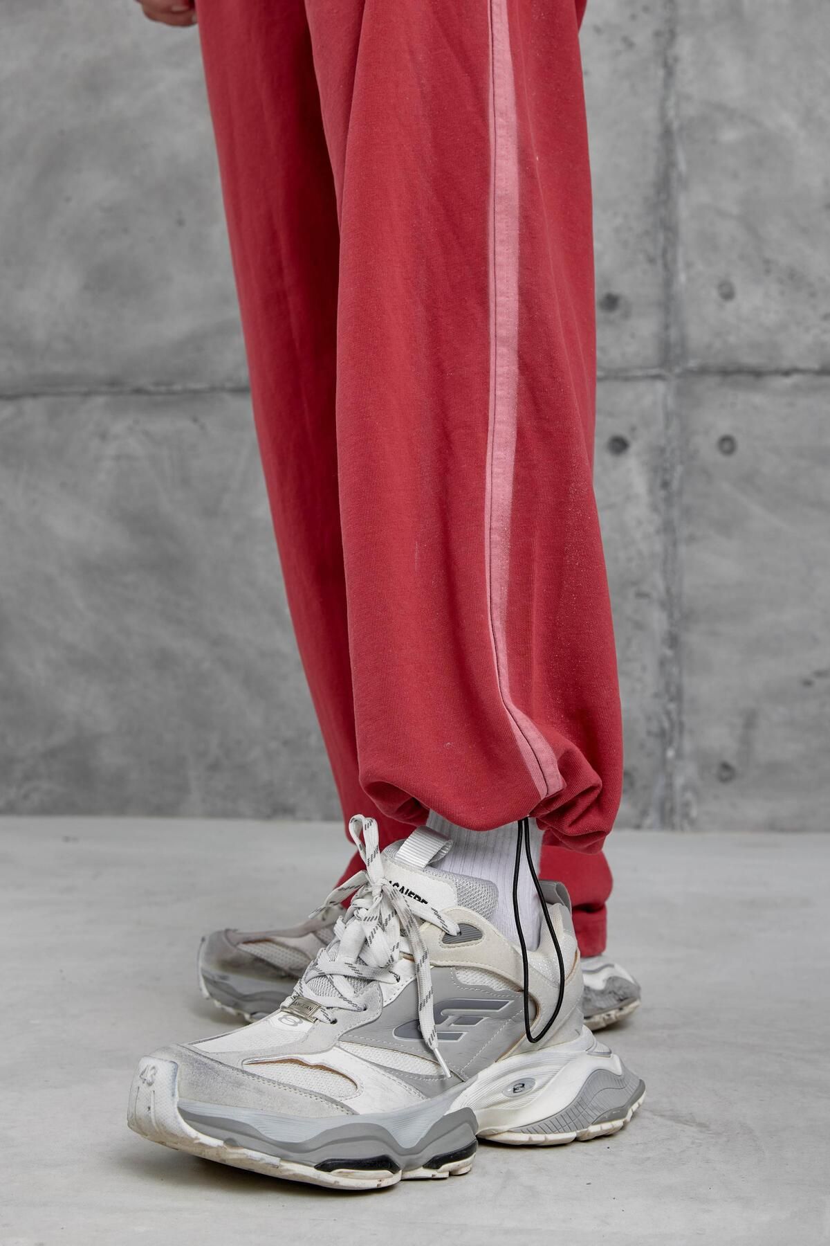 NOMARC-Red Elastic Washed Baggy Sweatpants 3