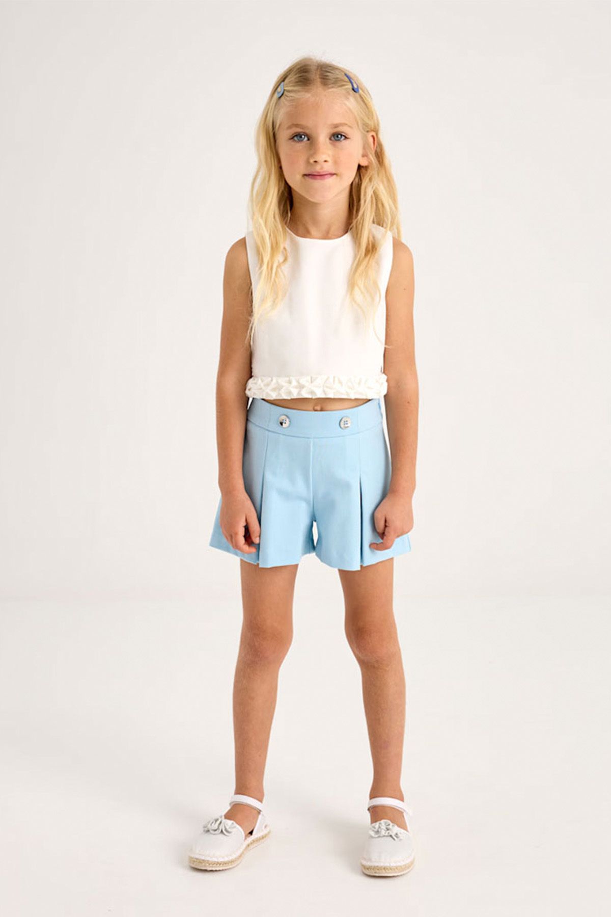 complete the look image