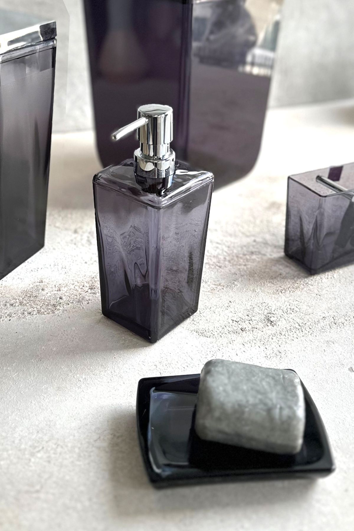 Prima Nova-Transparent Black Soap Dish Biga Solid 2