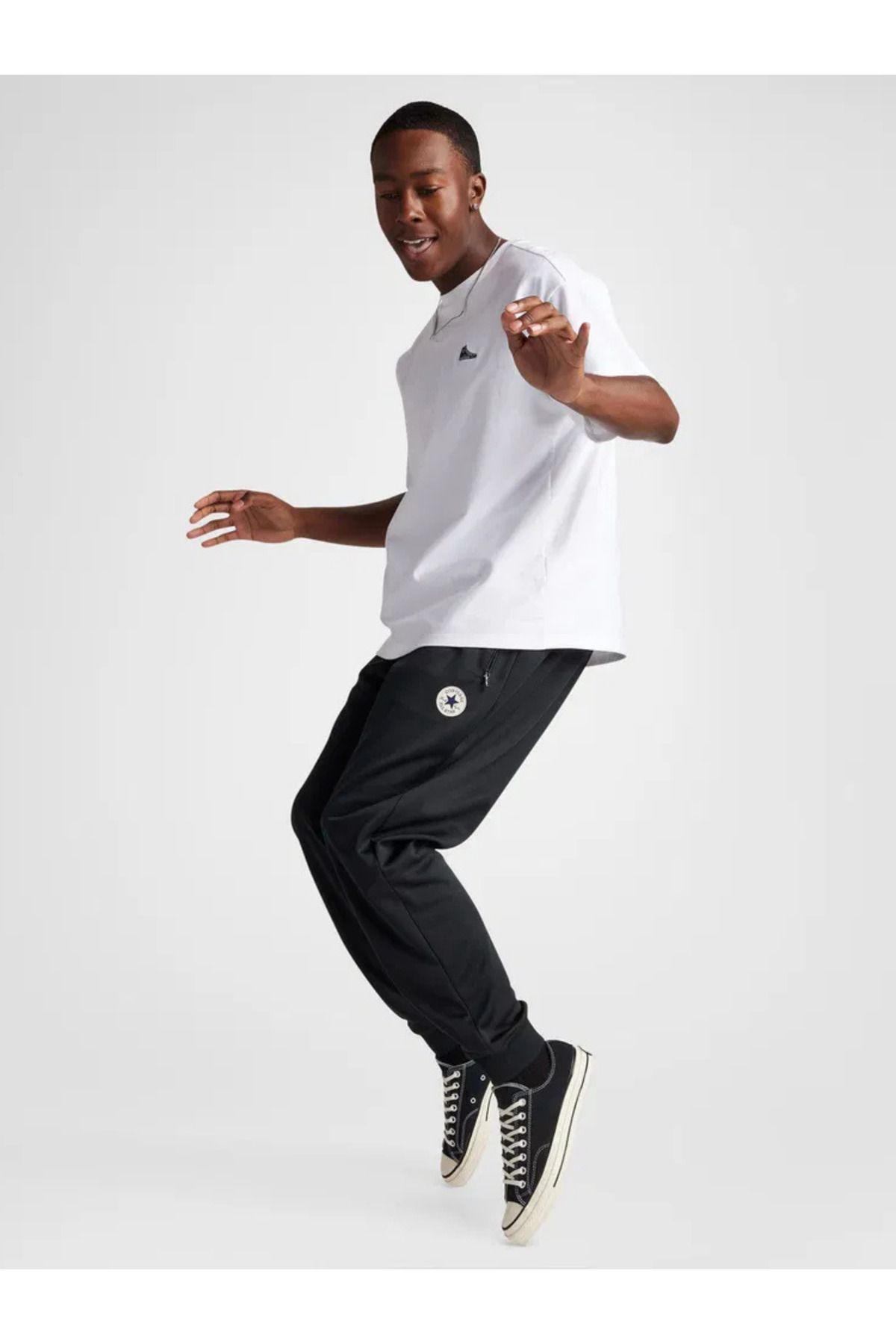 converse-Men's Black Sweatpants 3