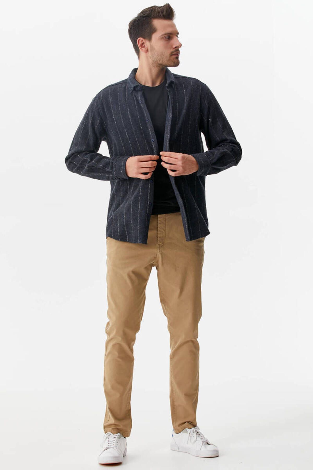 complete the look image