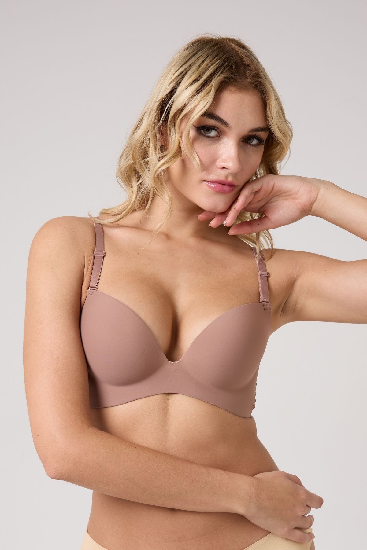 leswear-Laser Cut Bra Seamless No Trace B Cup Filled 4 Colors 3