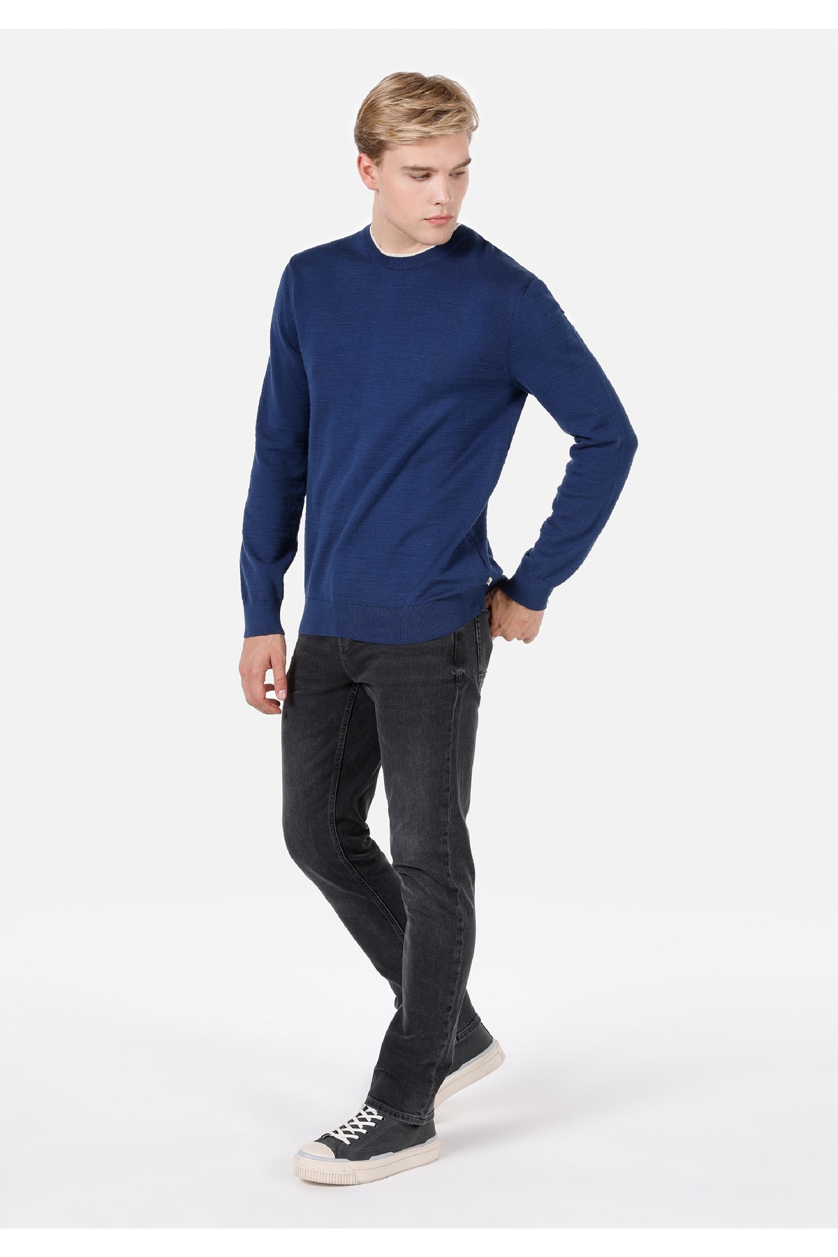 Regular Fit Yuvarlak Yaka Jakarlı Erkek Lacivert Kazak — خاکی .CL1072950_Q1.V1_NAV — تصویر 3 از 5