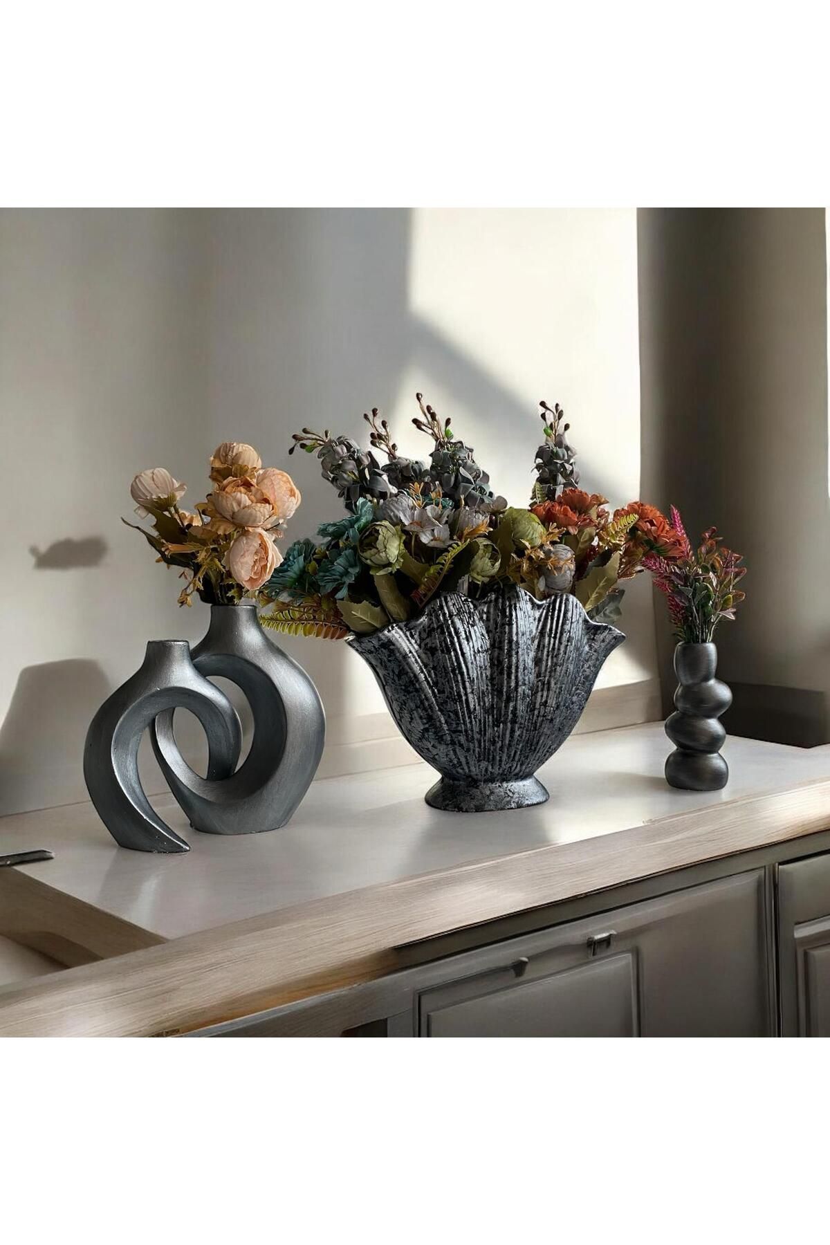 SerenityHaven Ev Dekorasyon, Gümüş Tasarım Büyük Istiridye Yanında 2 Adet Vazo ,mumluk Dekoratif Set ,yük.30 Cm