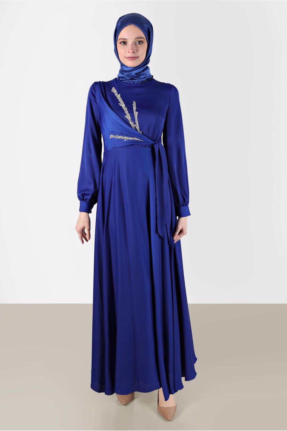 آلوینا لباس مجلسی ساتن طرح سنگ با گره متقاطع و جزئیات دقیق کد ۴۲۵۶۹