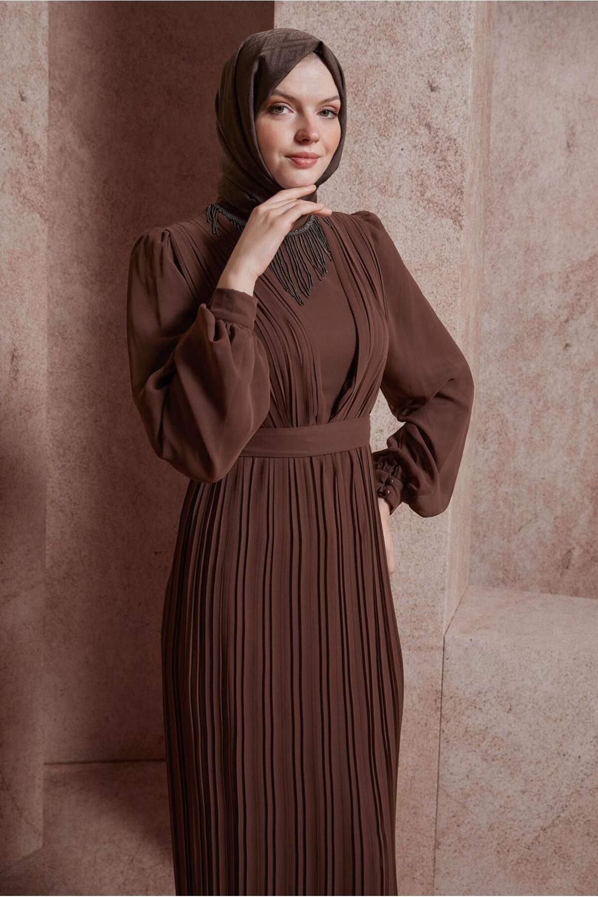 لباس شب ریز گردنبند کمربند 50411 Alvina