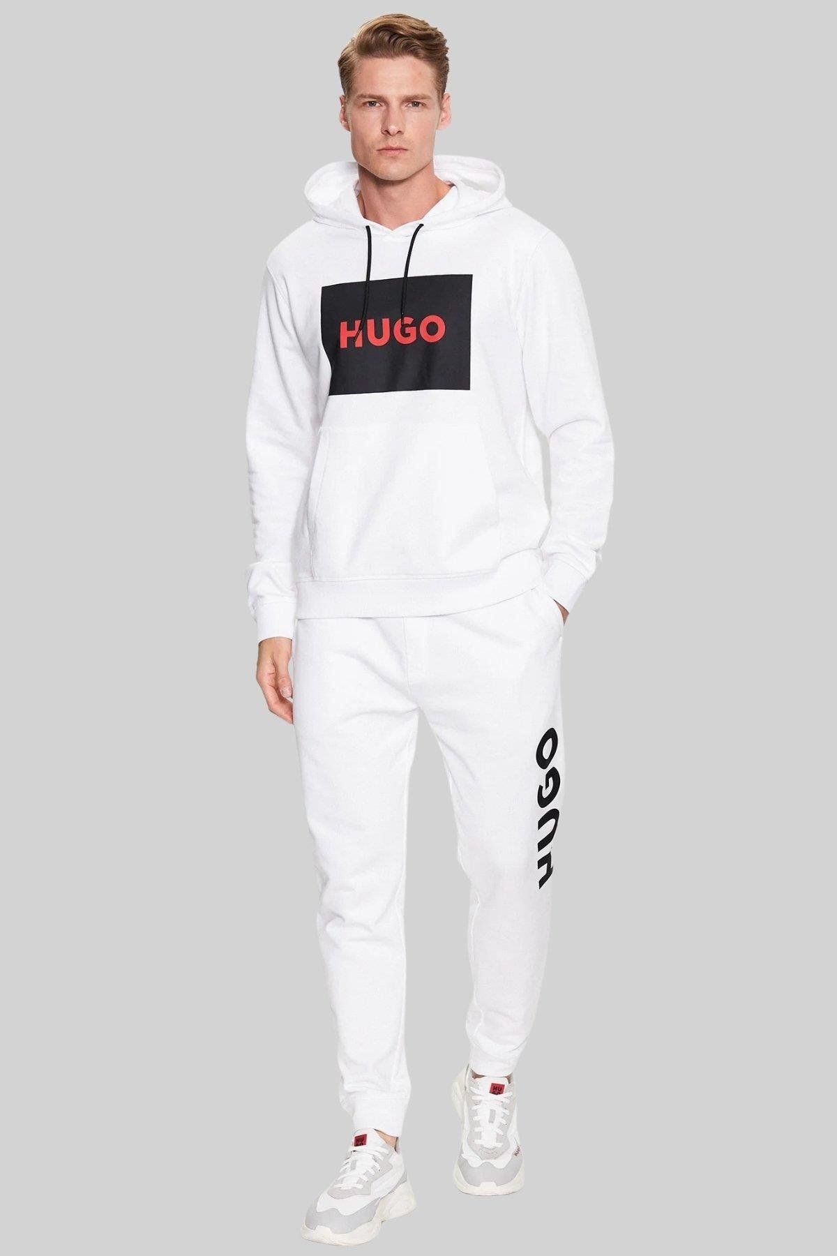 سویشرت مردانه HUGO BOSS به طور مرتب و متناسب با لباس های پیراهن سفید پوست BOSS