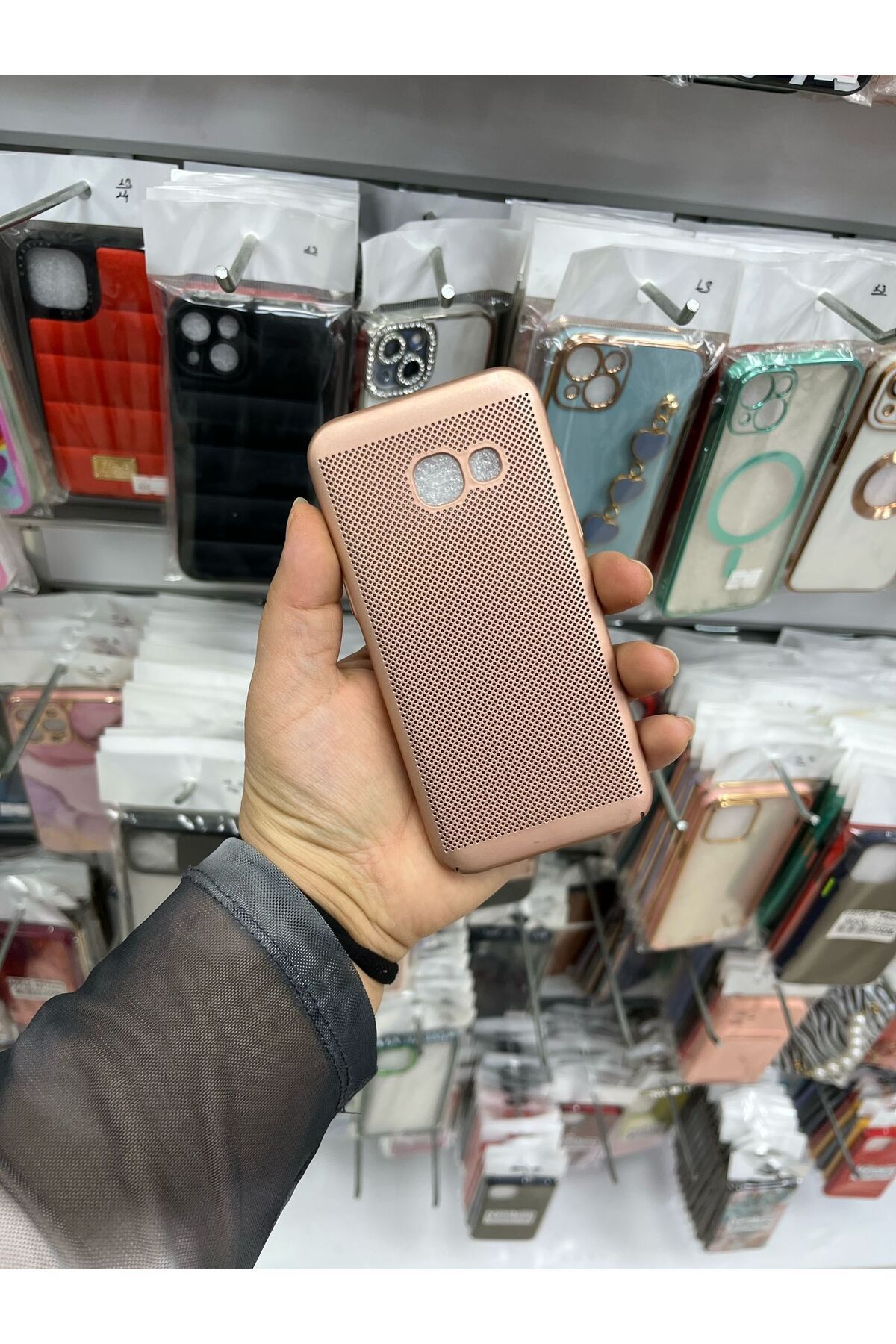 TECNOTREND GALAXY A3 2017 DELİKLİ SERT KAPAK