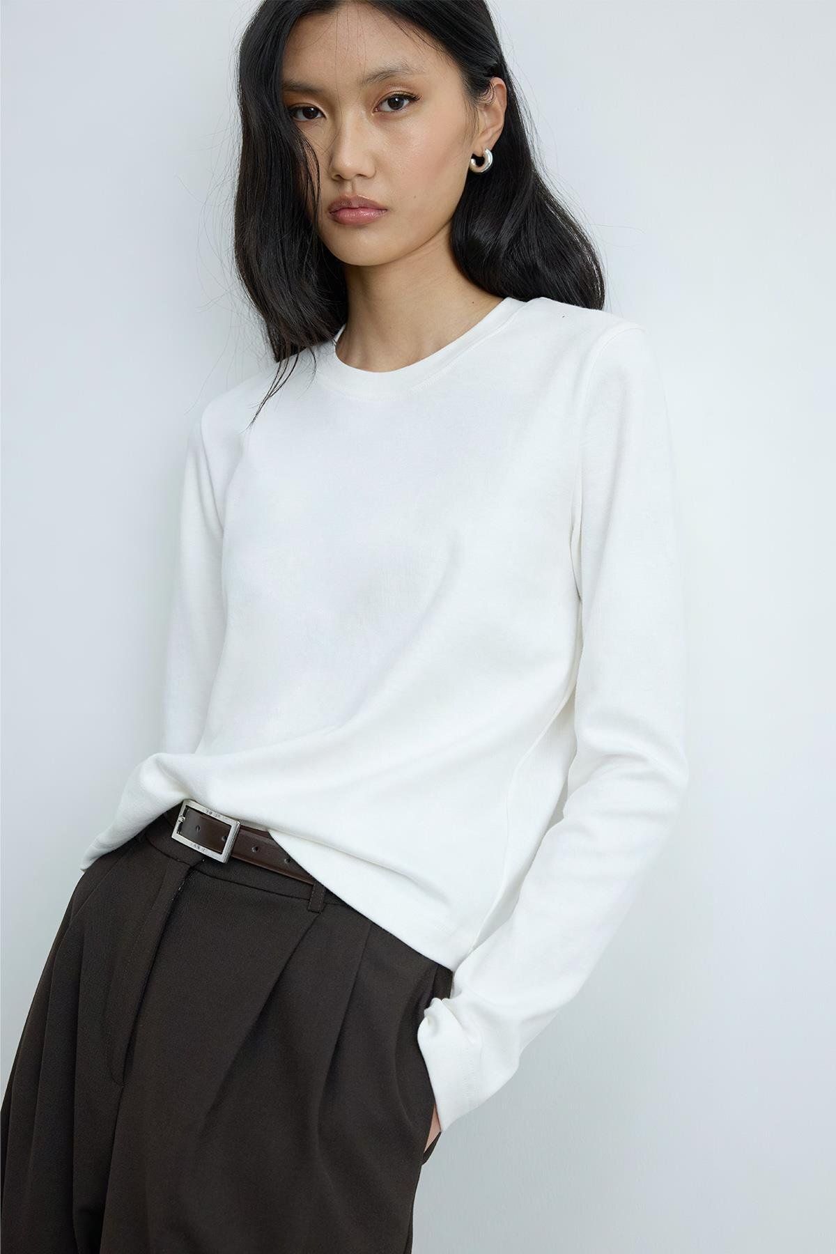 Suud Collection-Ecru Rumi Basic Long Sleeve T-Shirt 1