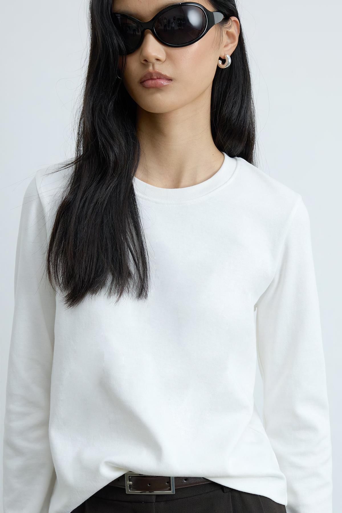 Suud Collection-Ecru Rumi Basic Long Sleeve T-Shirt 3