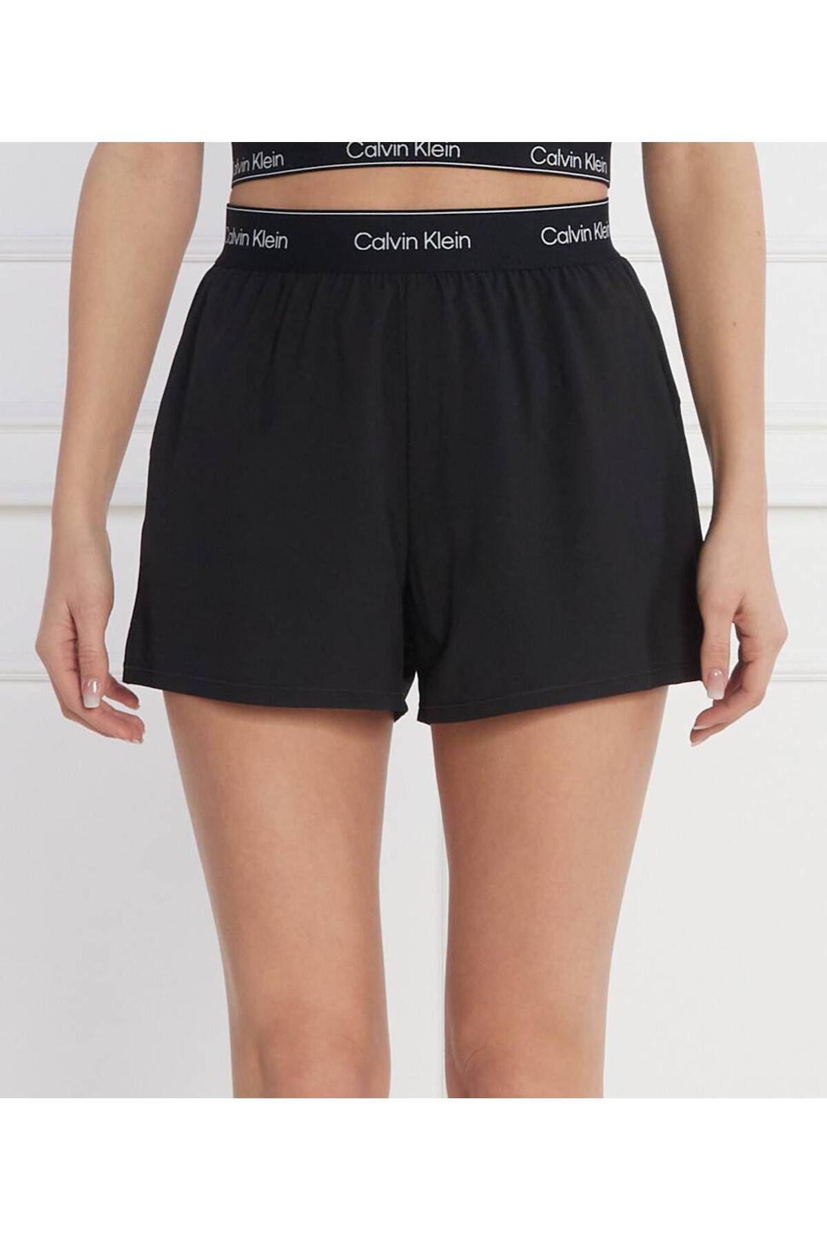 Calvin Klein-Dámske šortky Calvin Klein s písaným elastickým pásom krátkej dĺžky široké čierne šortky 00GWS4S819-UB1 4