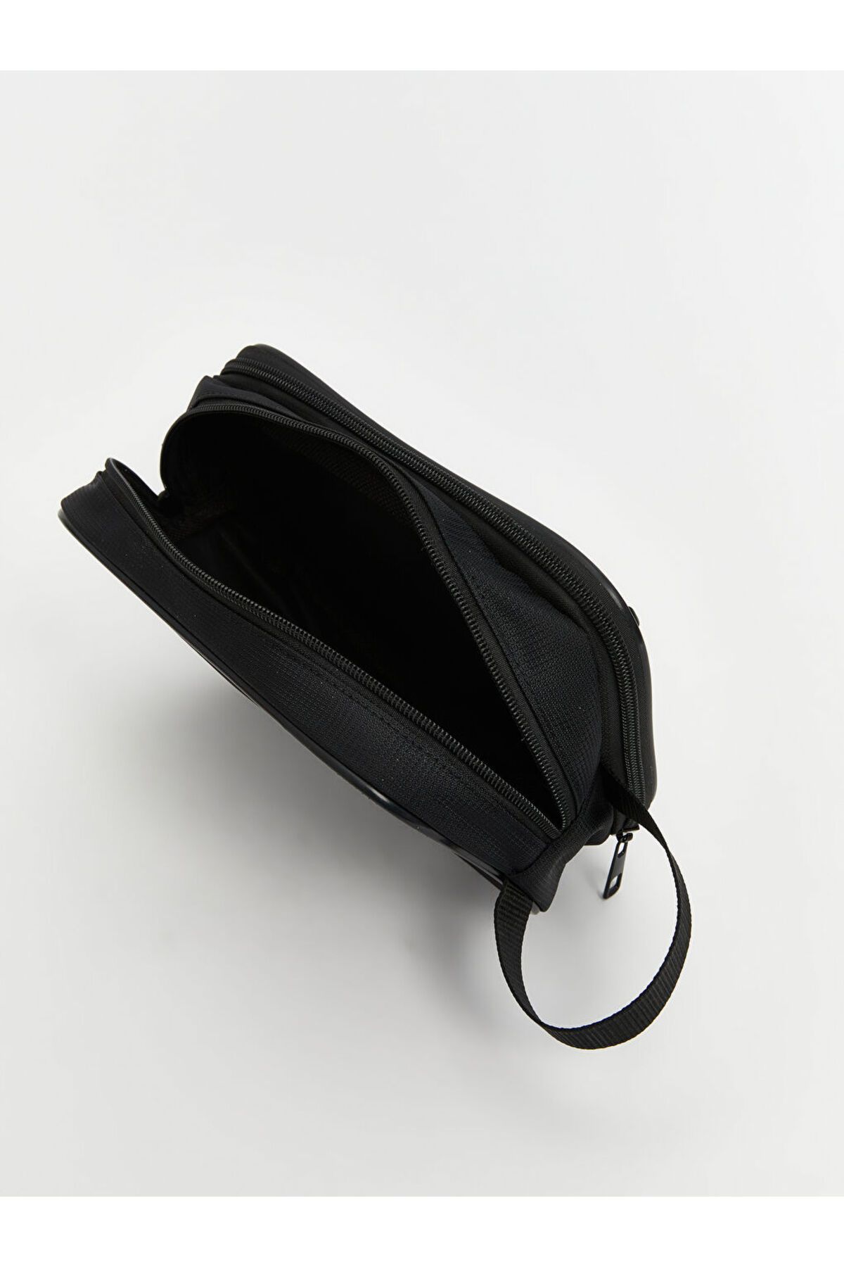 LC Waikiki-Zippered Men's Handbag 5