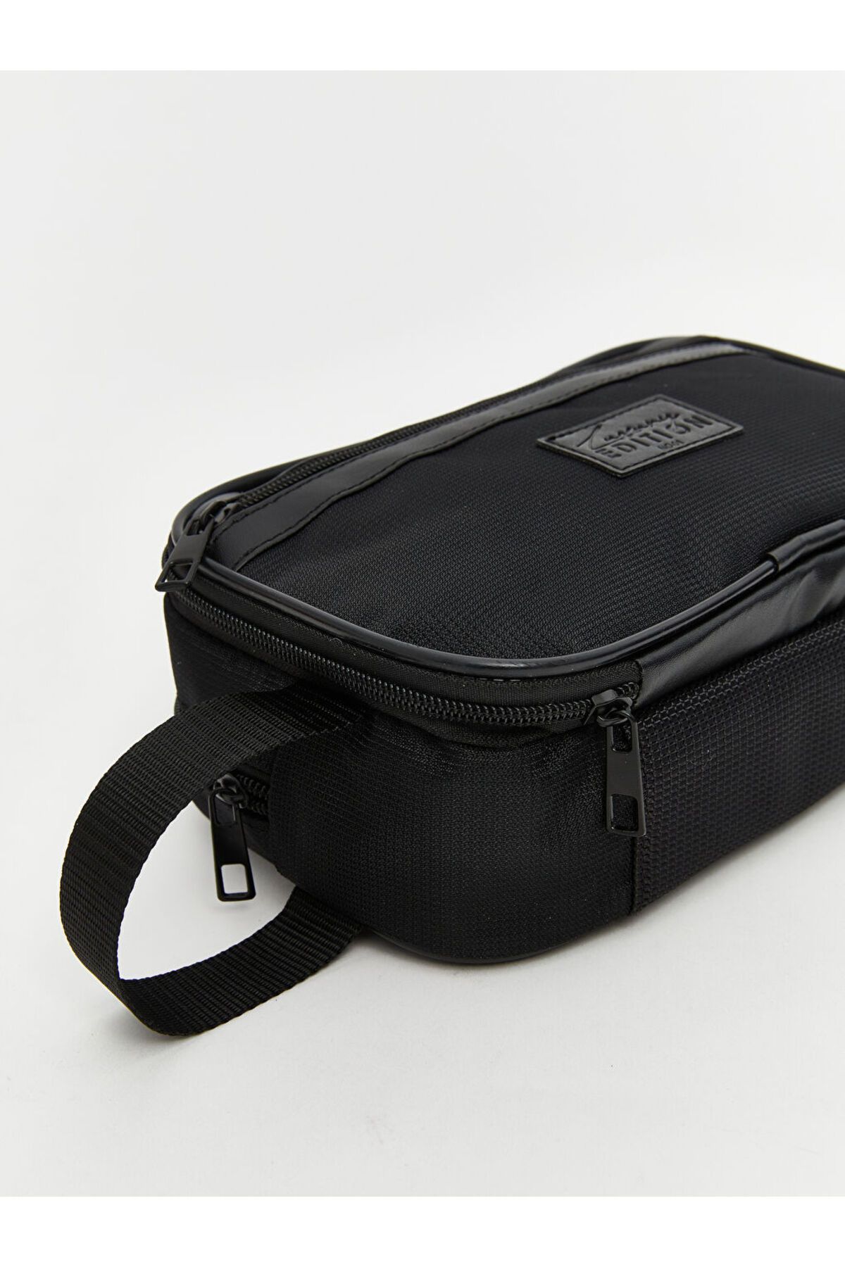 LC Waikiki-Zippered Men's Handbag 4