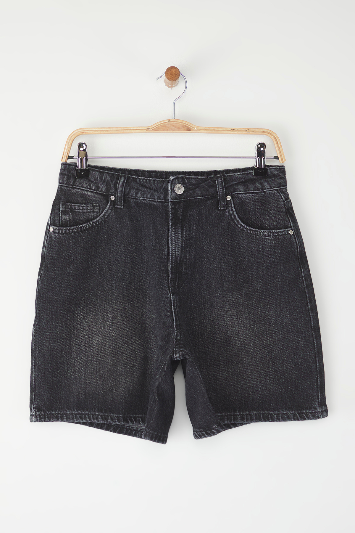 Trendyolmilla  Siyah Normal Bel Denim Bermuda TWOSS25SR00180 - Görsel 6