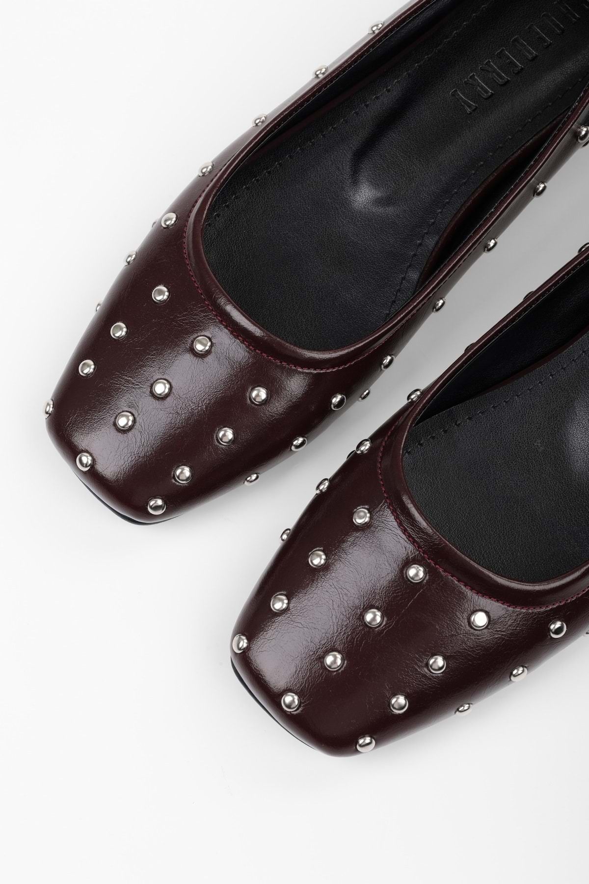 Shoeberry-Zoe Burgundy Trock Blunt Toe Ballerinas für Damen 4