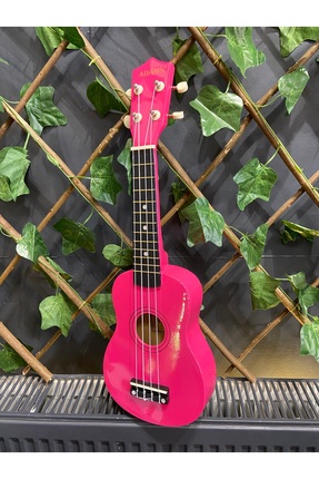 Sazhane 54 Cm Soprano Pempe Ukulele (Kılıf ve pena dahil)