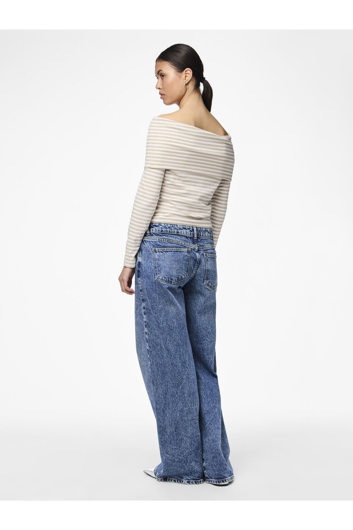 PIECES-Off-Shoulder-Top PCLAYA 3