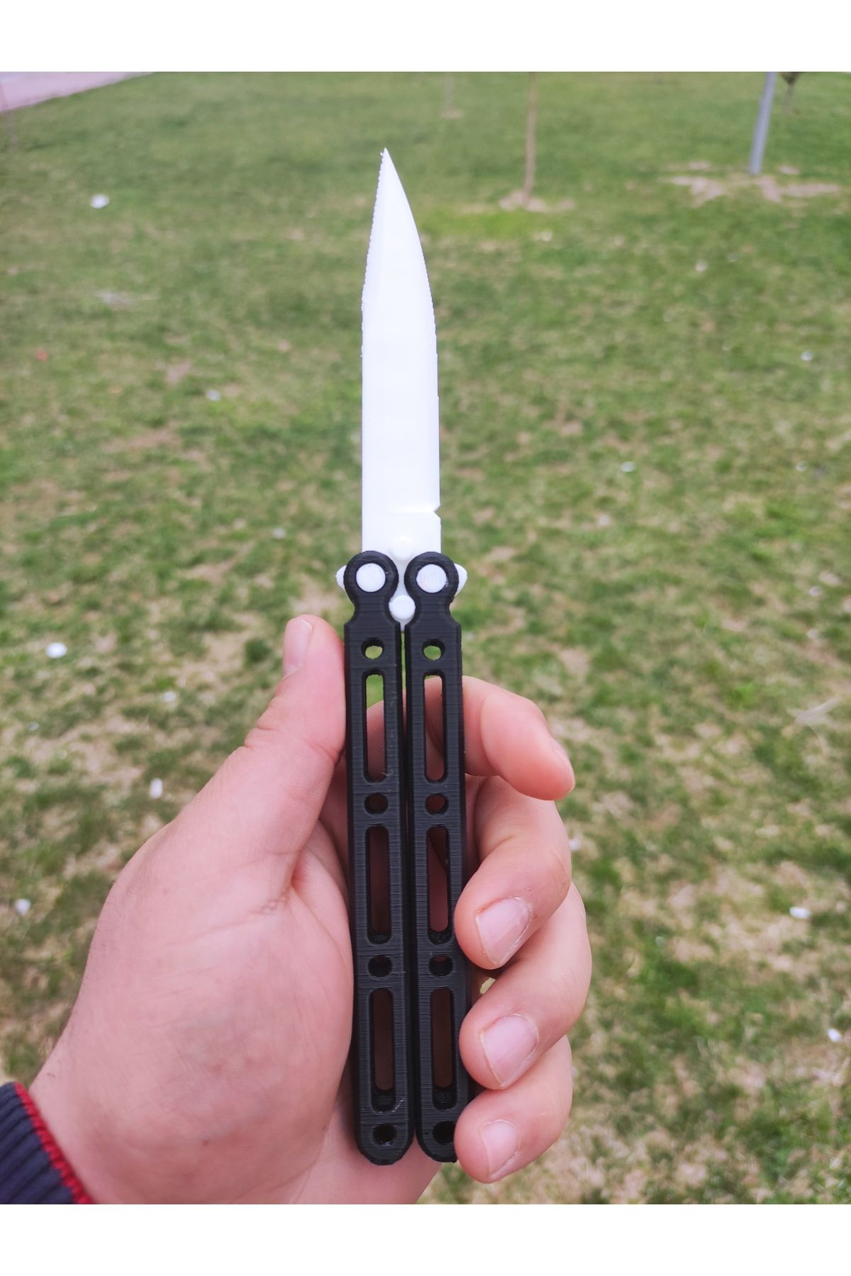 bebevim Siyah Beyaz Renk Butterfly Knife Plastik