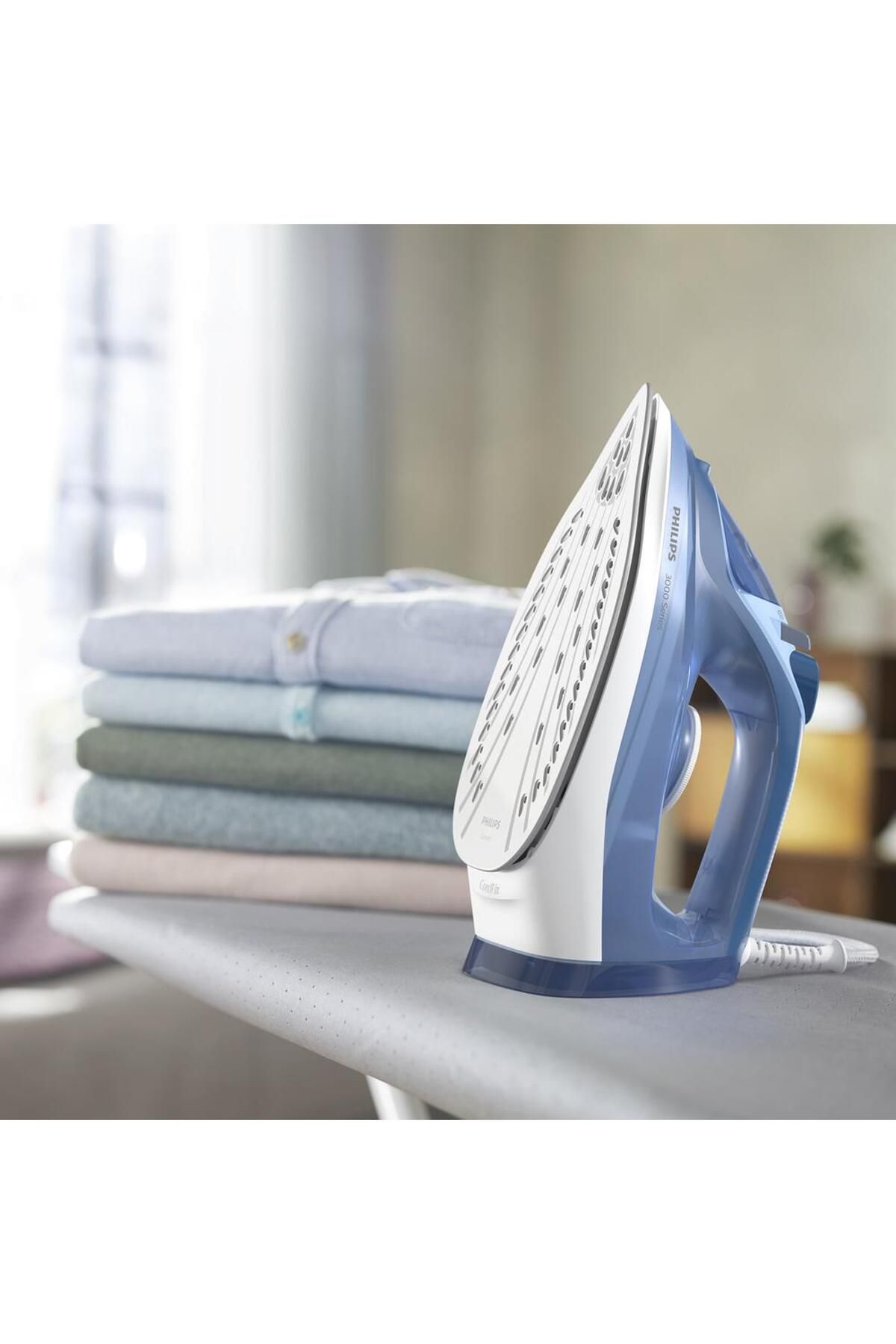 Philips-Fier de calcat Philips Seria 3000, putere 2400W, jet continuu de abur 40g/min, culoare albastru 4