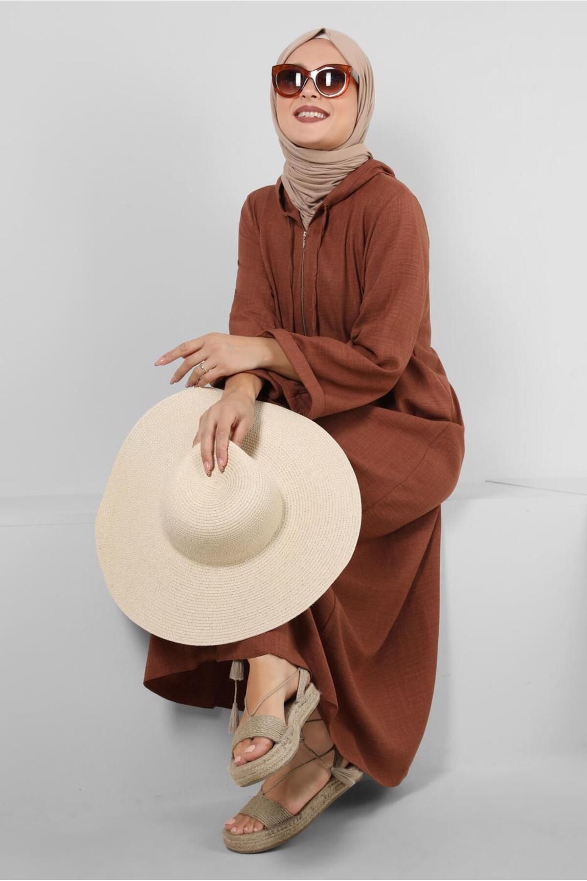 شنل کلاه دار با جزئیات بستن 43830 Alvina