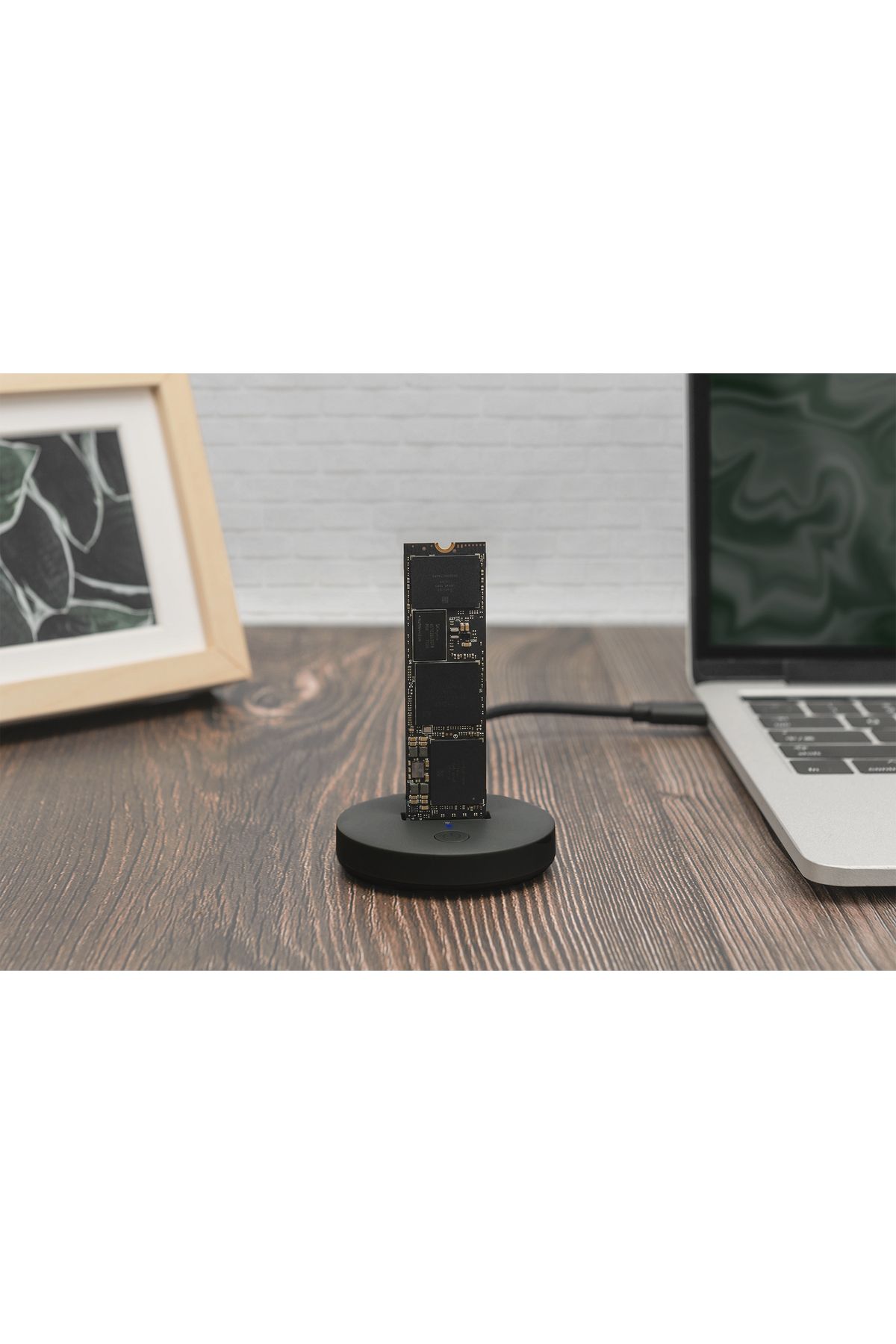Digitus NVMe/SATA yerleştirme istasyonu USB3.2 Gen2 C Tipi NVMe ve SATA SSD yerleştirme