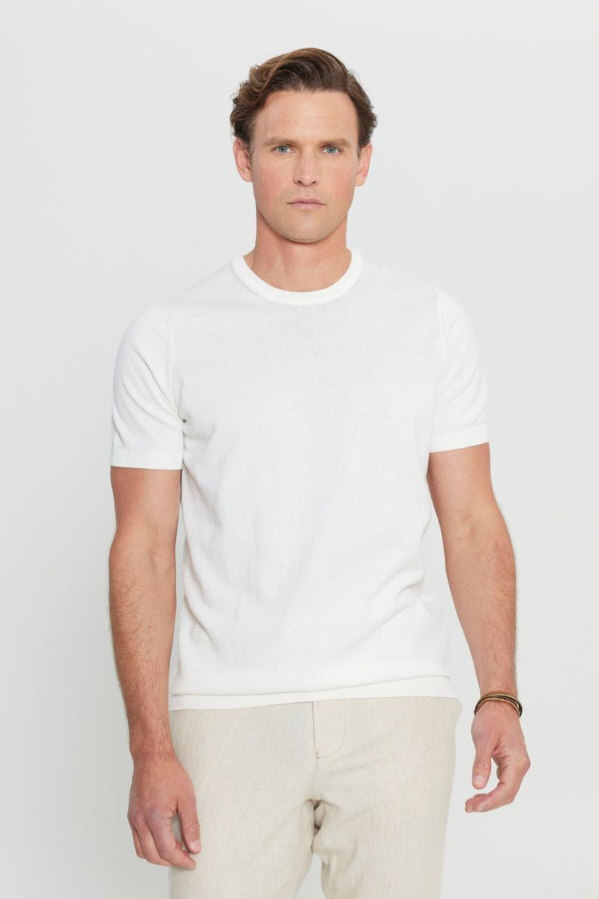 آلتین ییدلیز کلاسیکس تی شرت مردانه Altınyıldız مدل یقه گرد کلاسیک، طرح ژاکارد سفید، ACE072252031_BYZ