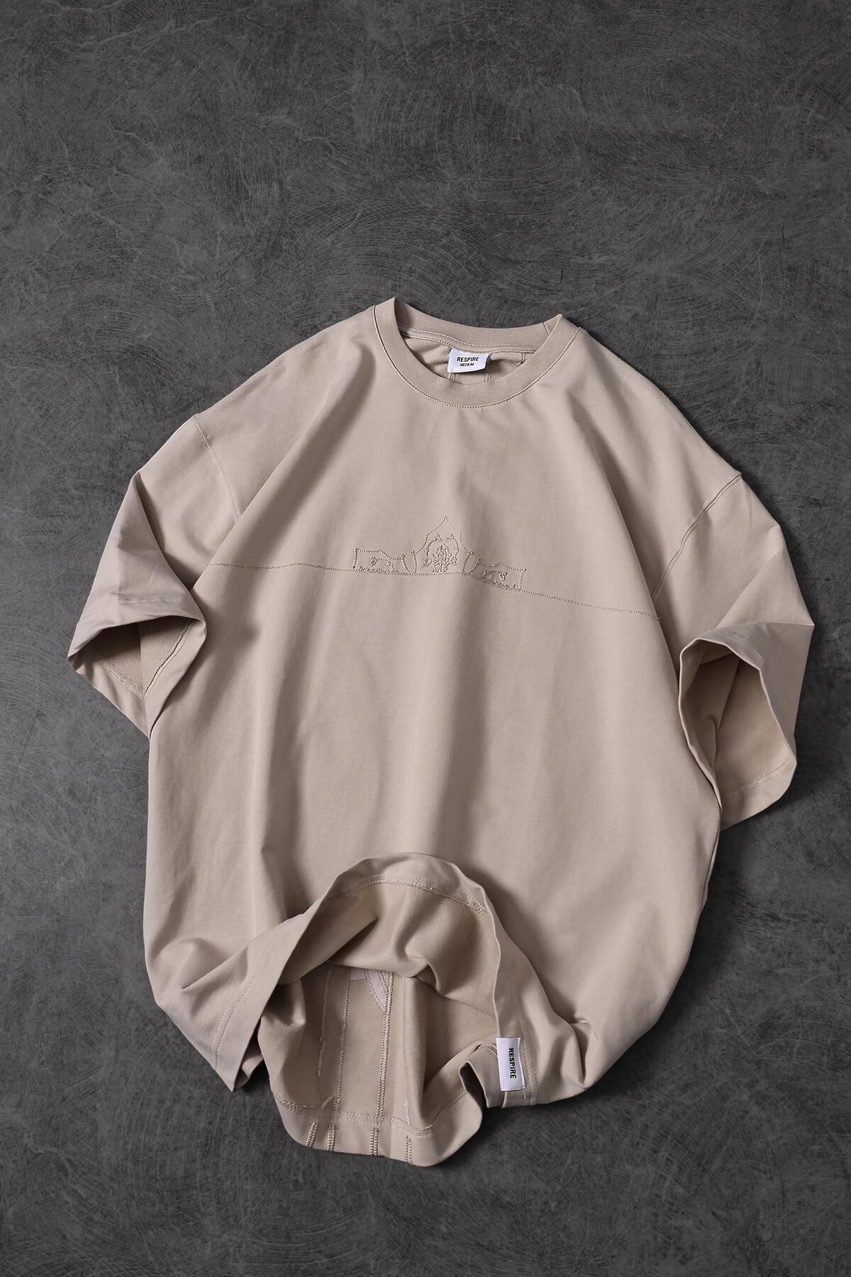 Slatra-Tricou oversize cu broderie Focus Tona Tone bej pentru bărbați 3