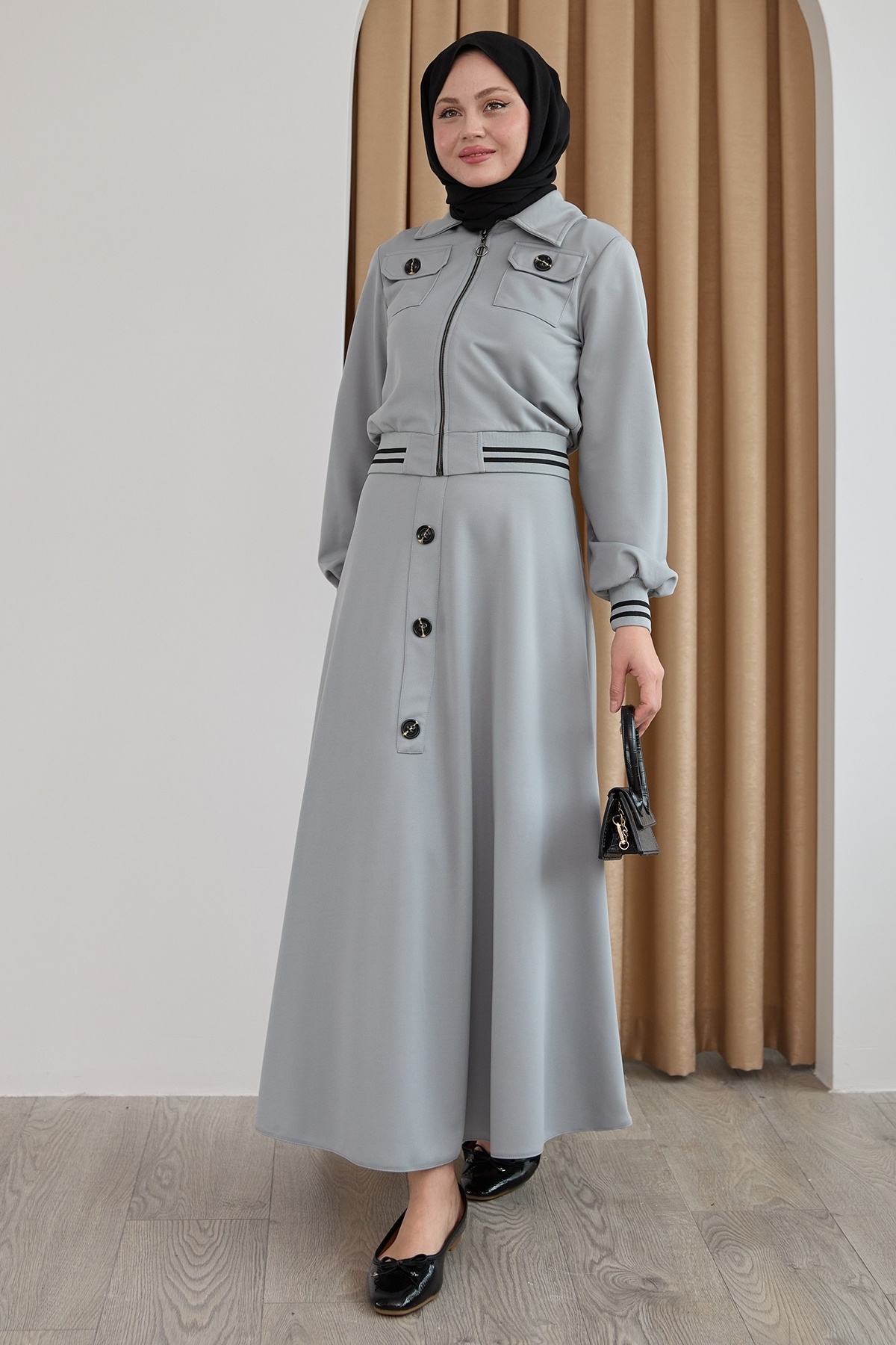 InStyle-بدلة مزدوجة رمادية بأزرار مضلعة 3