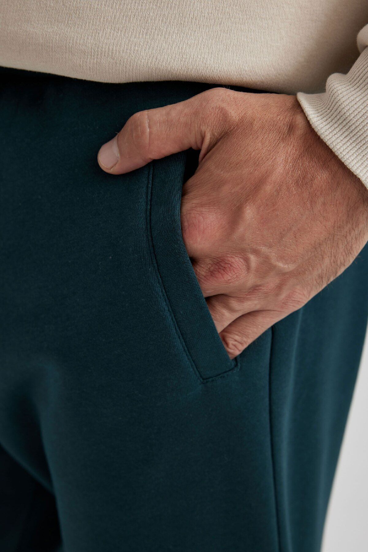 DeFacto-Tepláky Jogger Standard Fit Basic Rovný pás Šnurovanie Elastické vrecko na nohe A6468Ax23Au 4