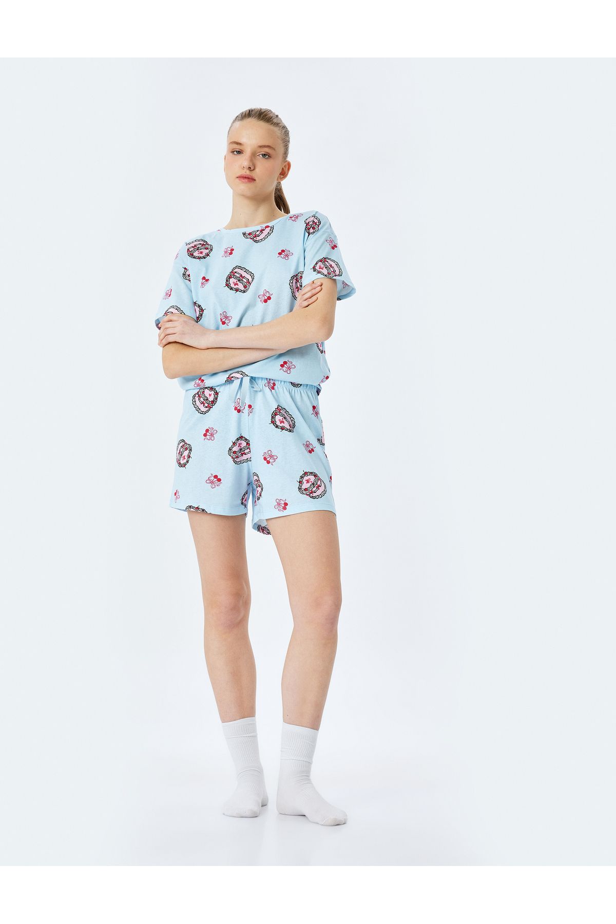 Koton Yeni Sezon Pamuklu Baskılı Kısa Kollu Kadın Şortlu Pijama Takımı