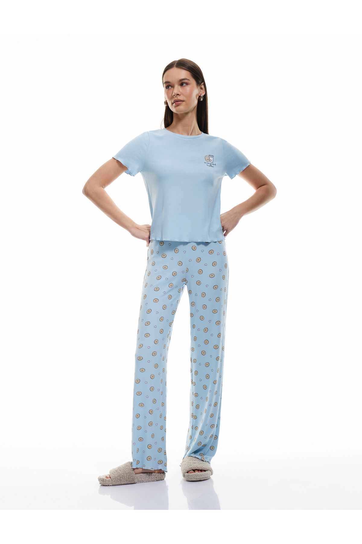 Koton Yeni Sezon Viskon Kaşkorse Kısa Kollu Bisiklet Yaka Baskılı Pijama Takımı