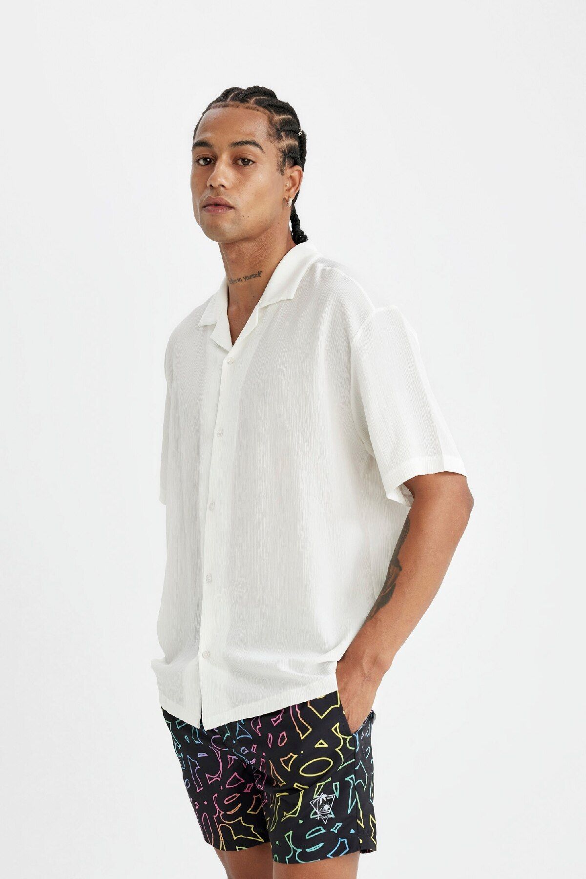 DeFacto-M8615Az24Hs Model Patterned Short-Length Swim Shorts 2
