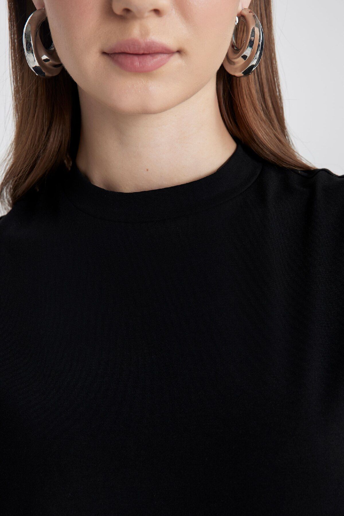 DeFacto-Regular Fit Crew Neck Sleeveless Basic Plain Black Hijab Tunic A8352Ax24Sp 5