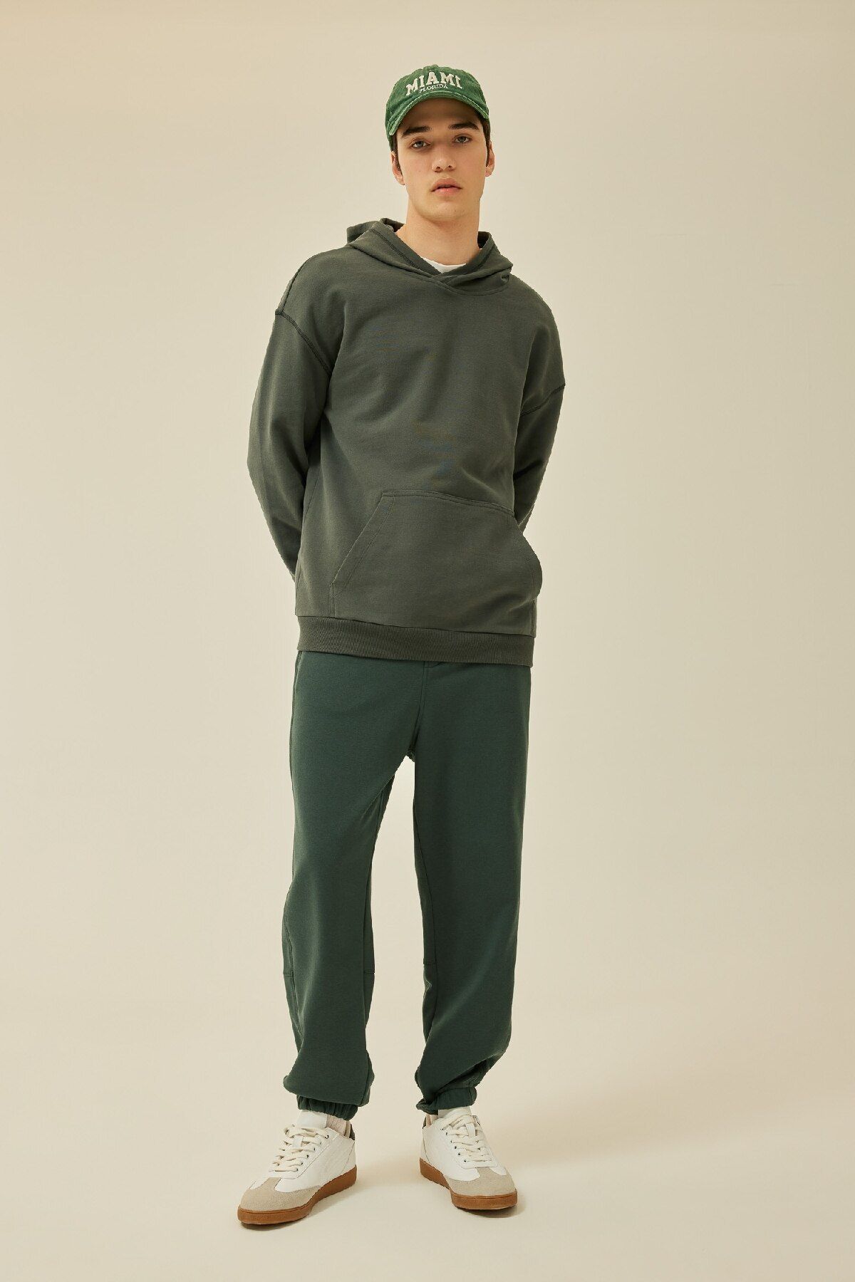 complete the look image