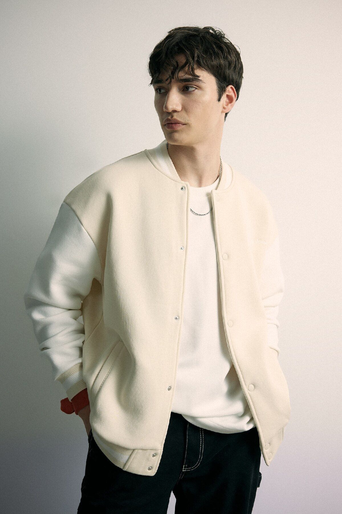 DeFacto-College Collar Bomber Cardigan - Oversize with Soft Feather, Pockets, Snap Closure Model B8157Ax24Sp 3