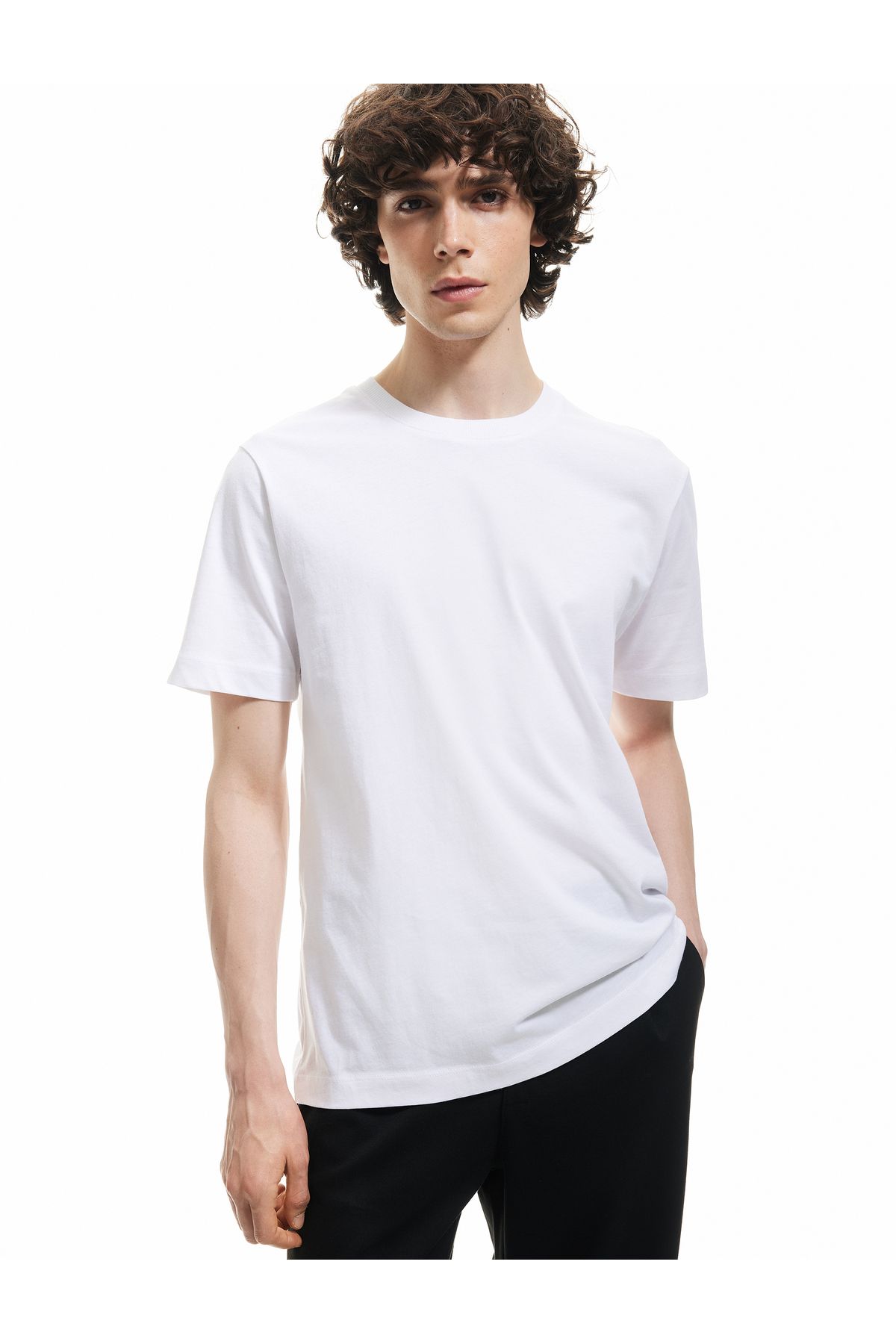 Koton Yeni Sezon Pamuklu Kısa Kollu Bisiklet Yaka Basic Slim Fit Tişört