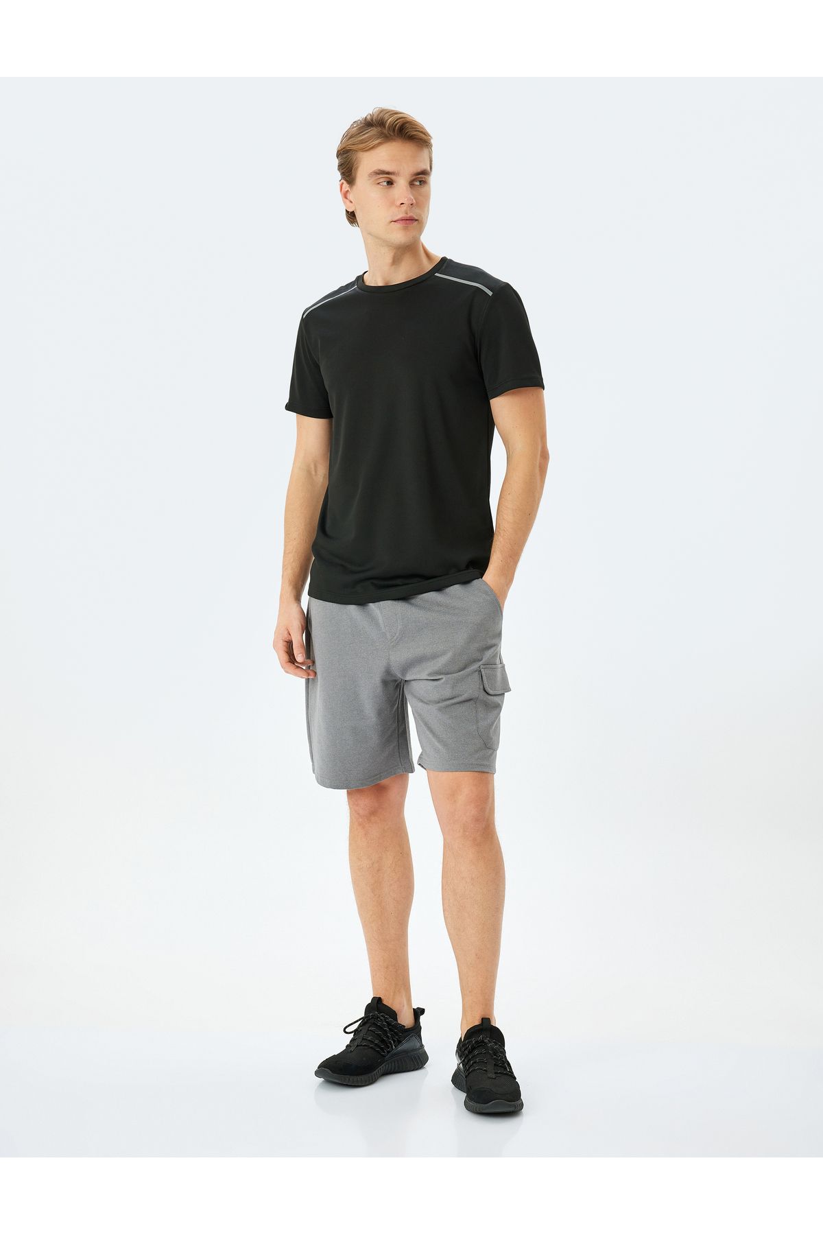 Koton Yeni Sezon Kargo Cepli Pamuk Karışımlı Straight Fit Beli Bağcıklı Spor Şort
