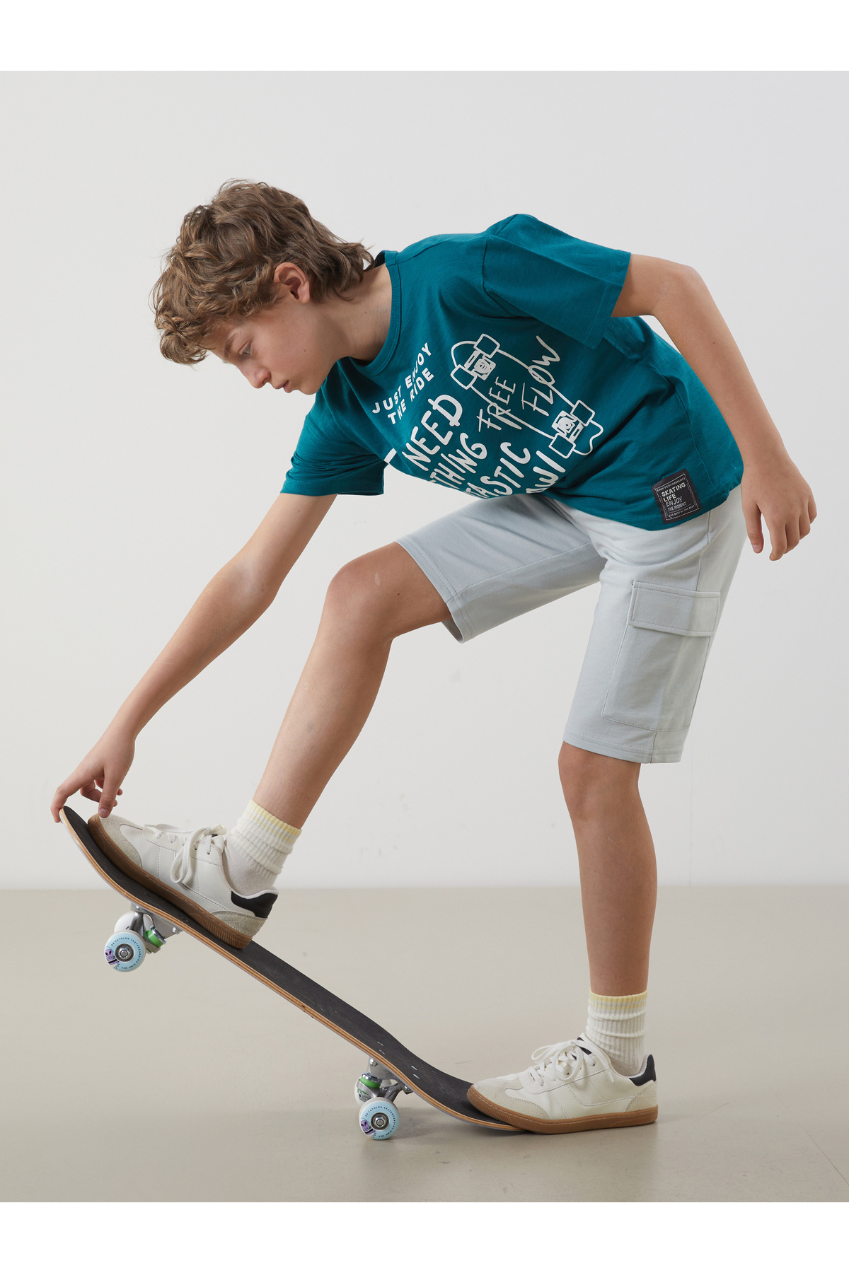 شورت و شلوارک ال سی وایکیکی S58698Z4 شورت و شلوارک ال سی وایکیکی S58698Z4