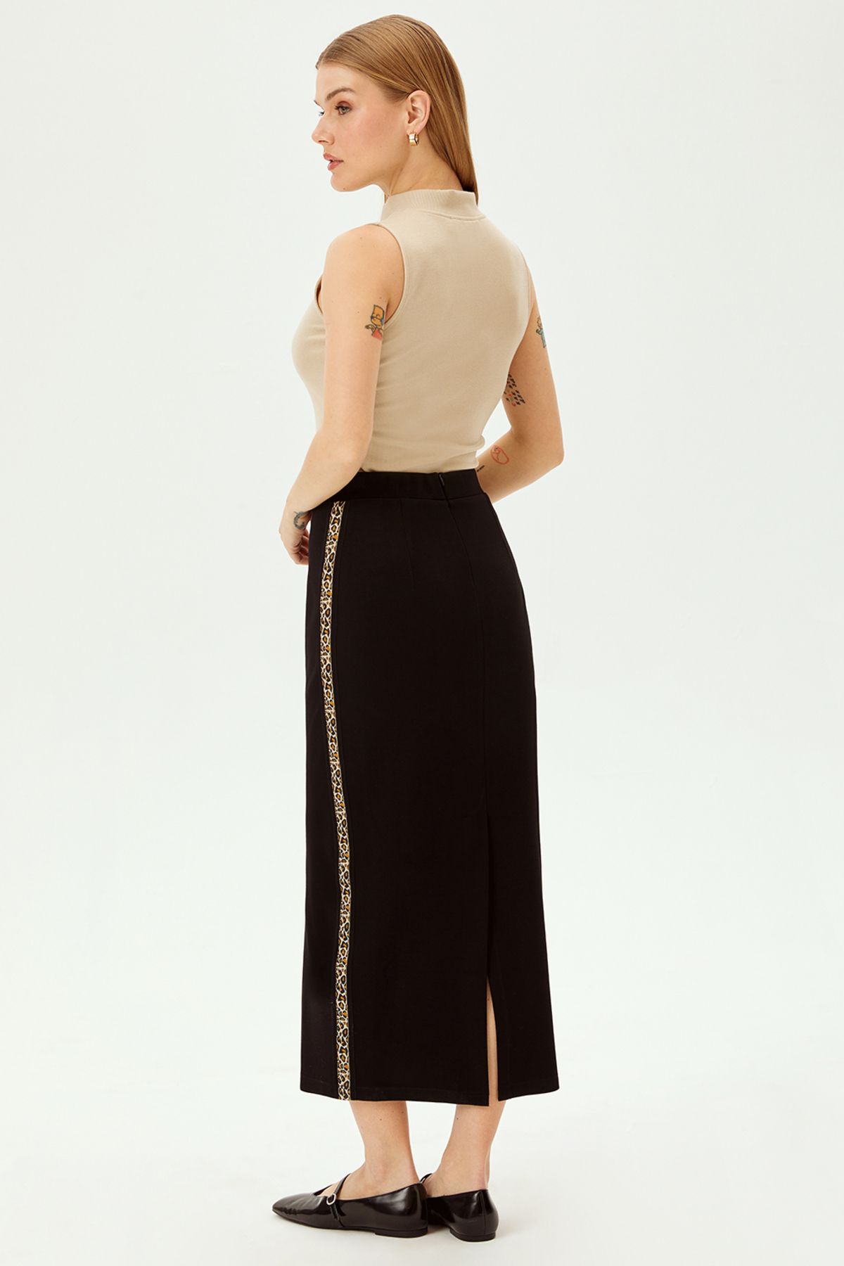 Allyco-Midi Regular Comfortable Fit Knitted Skirt 2