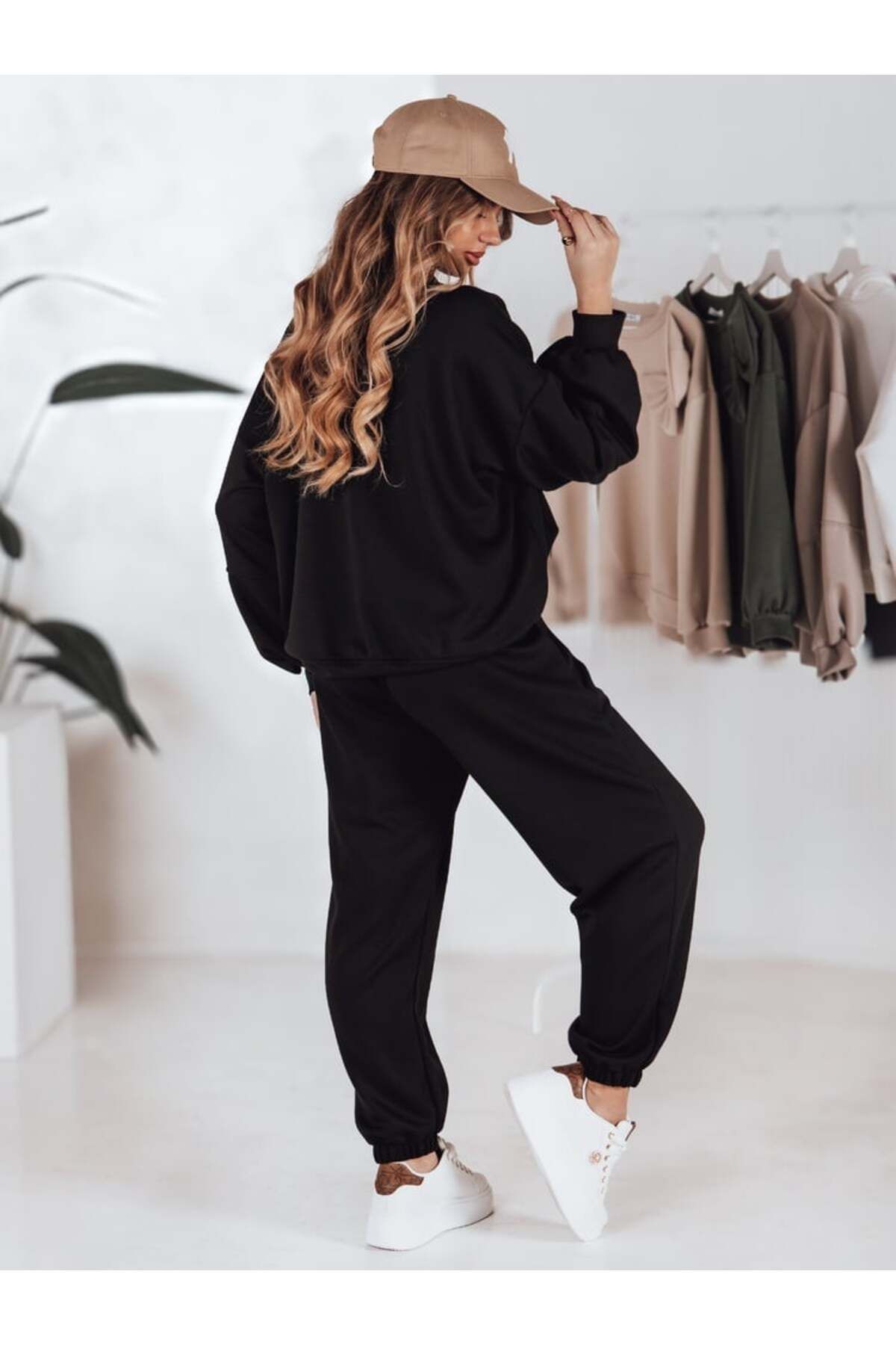 ADA MODA-Casual Tracksuit With Asymmetric Blouse 4