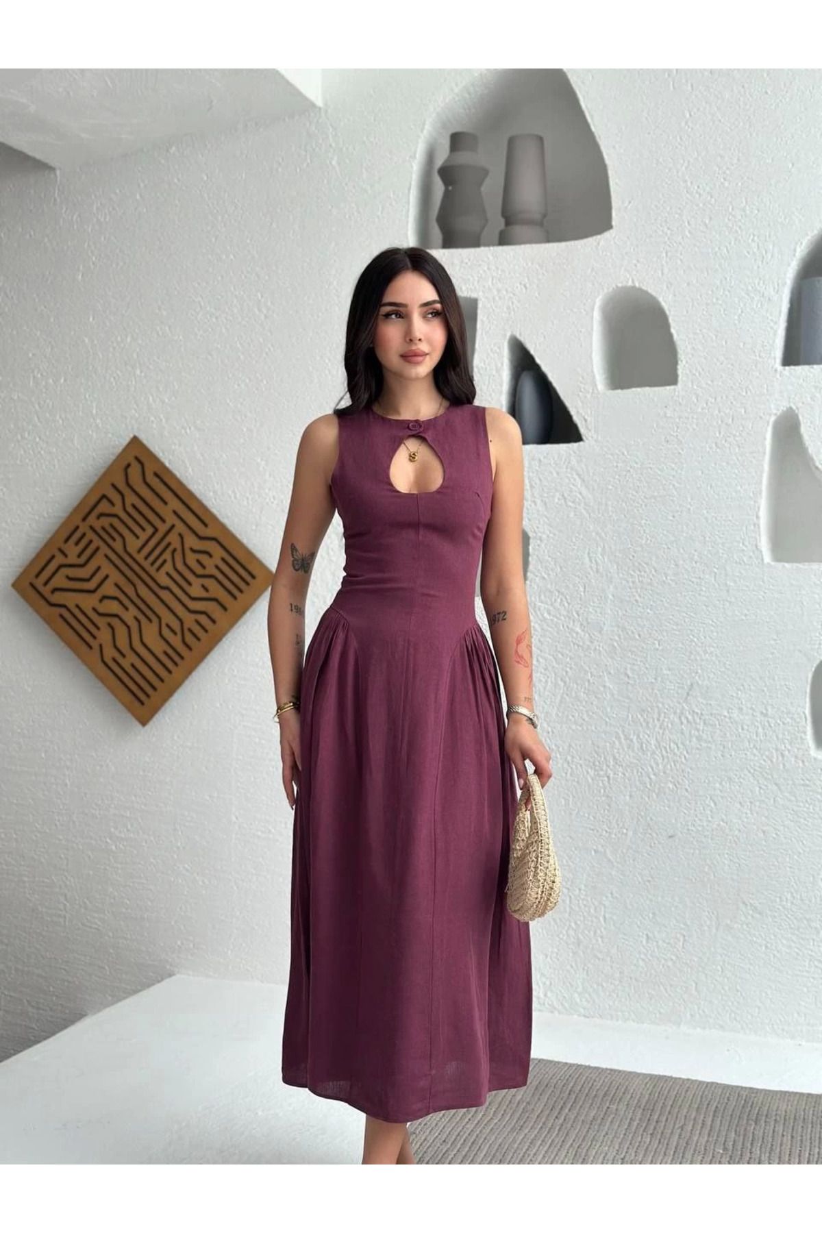 Kadınle Kolsuz Uzun Kabardin Elbise - Bordo