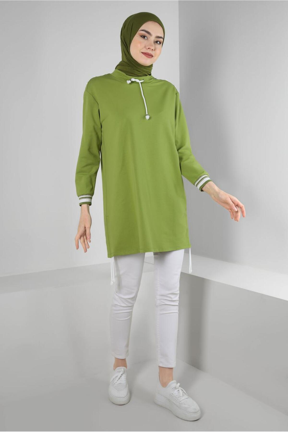 آلوینا تونیک ورزشی یقهدار طرحدار ۴۳۸۴۵ آلوینا تونیک ورزشی یقهدار طرحدار ۴۳۸۴۵