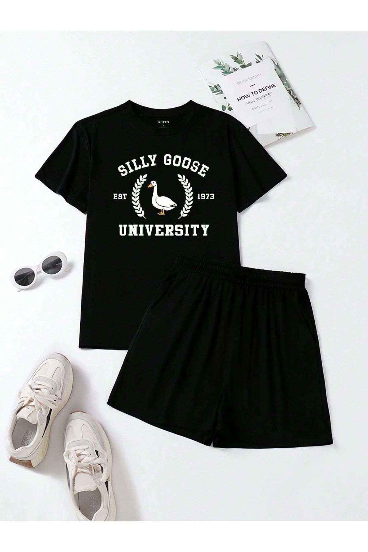 Trendglow Silly Goose University T-Shirt Şort - Siyah Şortlu Tişört Alt Üst Takım Baskılı Bisiklet Yaka