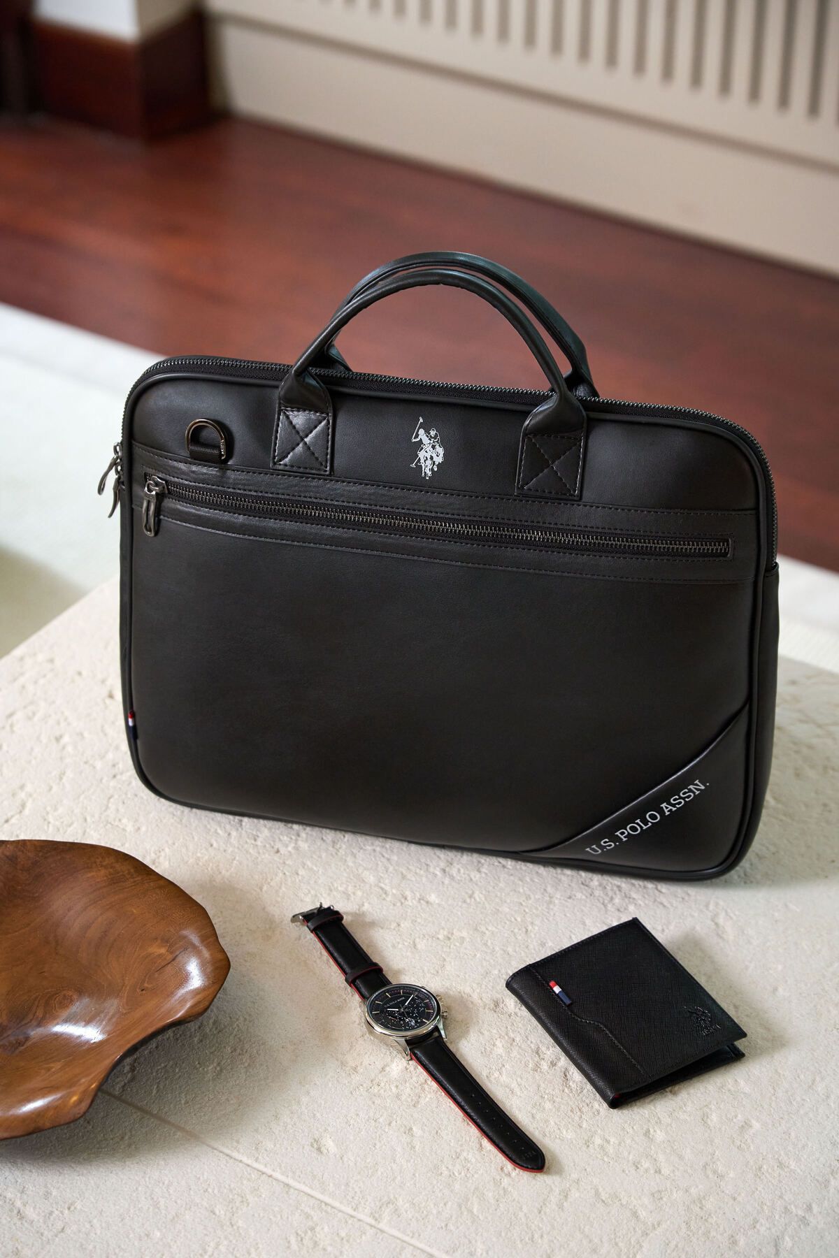 BASE. پولو اسن. 23681 کیف یونیسکس با محفظه لپ تاپ مشکی U.S. Polo Assn.