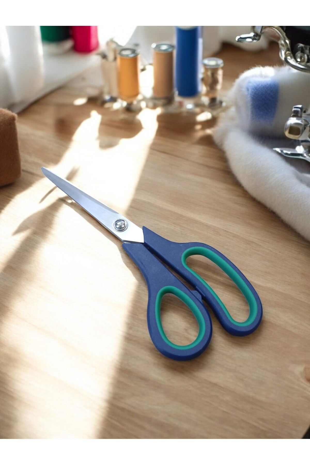 intoku-Stainless Steel Large Size Tailor Scissors 8.5 1