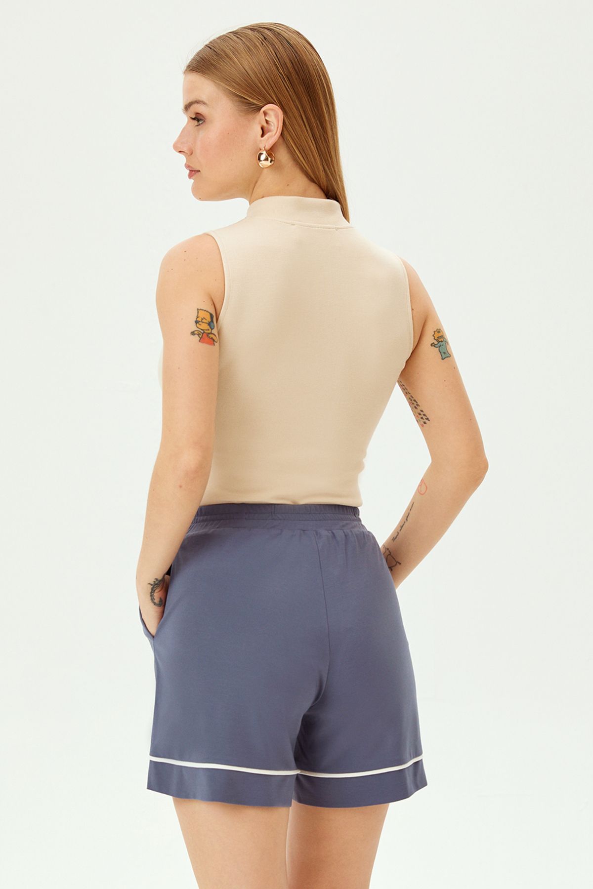 Allyco-Short Regular Knitted Shorts with Elastic Waistband and Stripe Detail 2